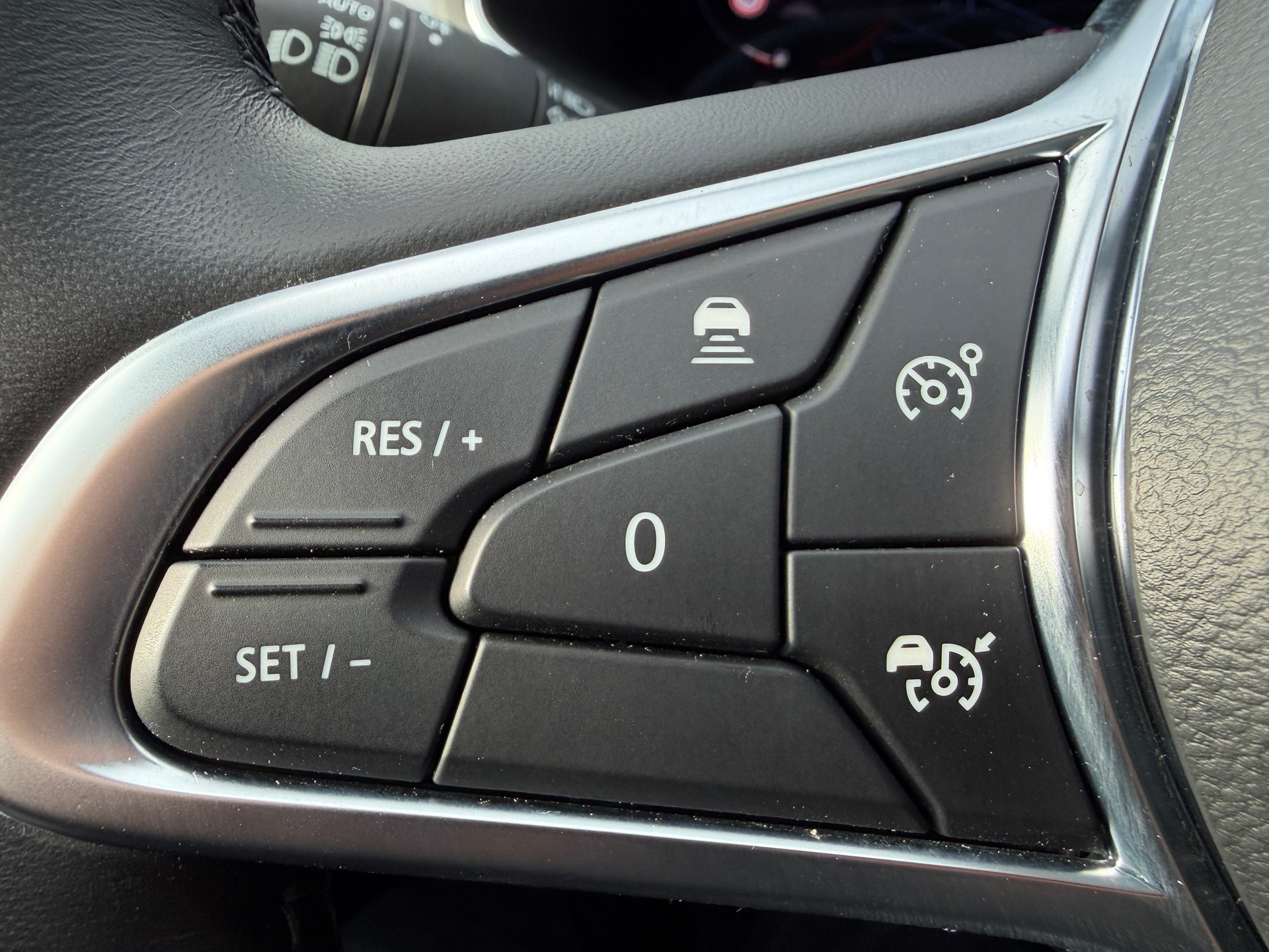 RENAULT Captur 1.6 E-Tech Plug-in Edition One-image-10