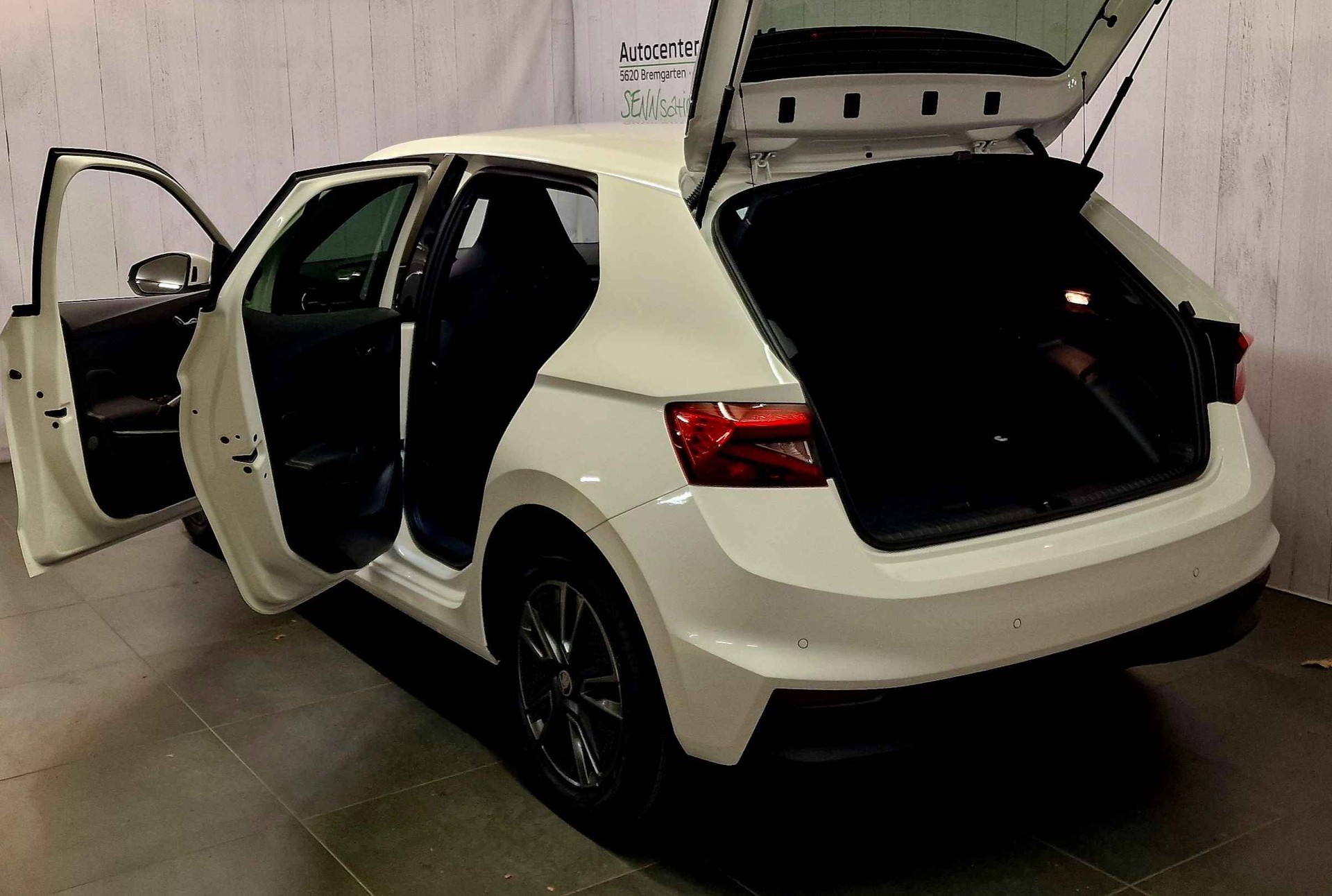 SKODA Fabia 1.0 TSI Dynamic DSG-image-17
