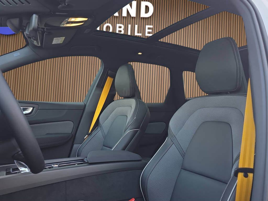 VOLVO XC60 2.0 T8 TE Polestar eAWD-image-18