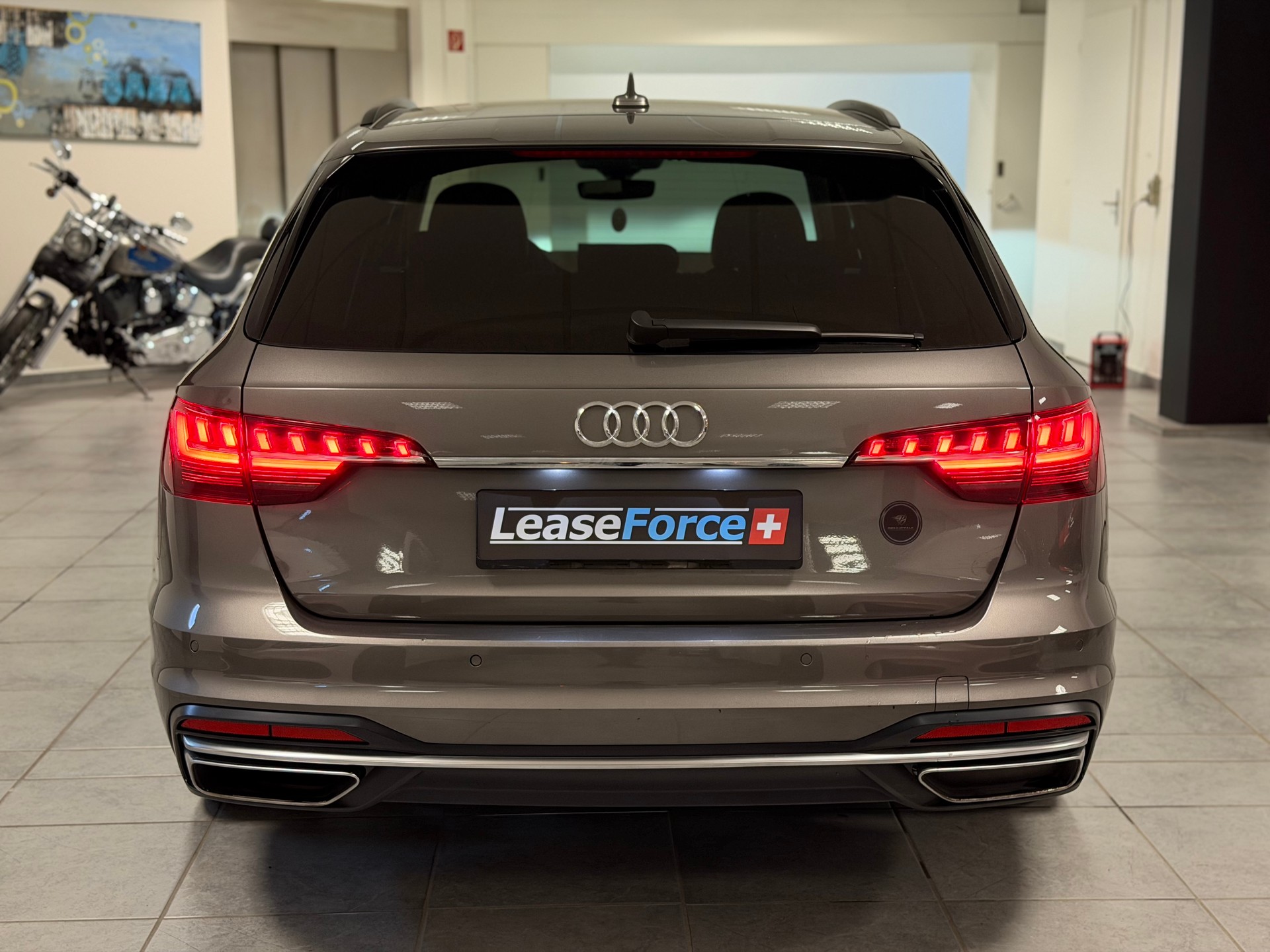 AUDI A4 Avant 40 TDI advanced quattro S-tronic-image-14