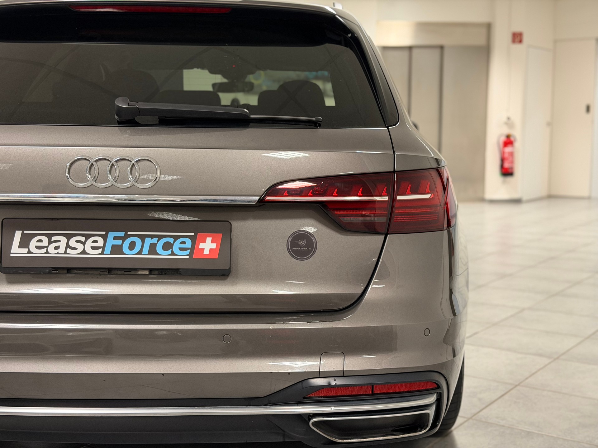 AUDI A4 Avant 40 TDI advanced quattro S-tronic-image-13