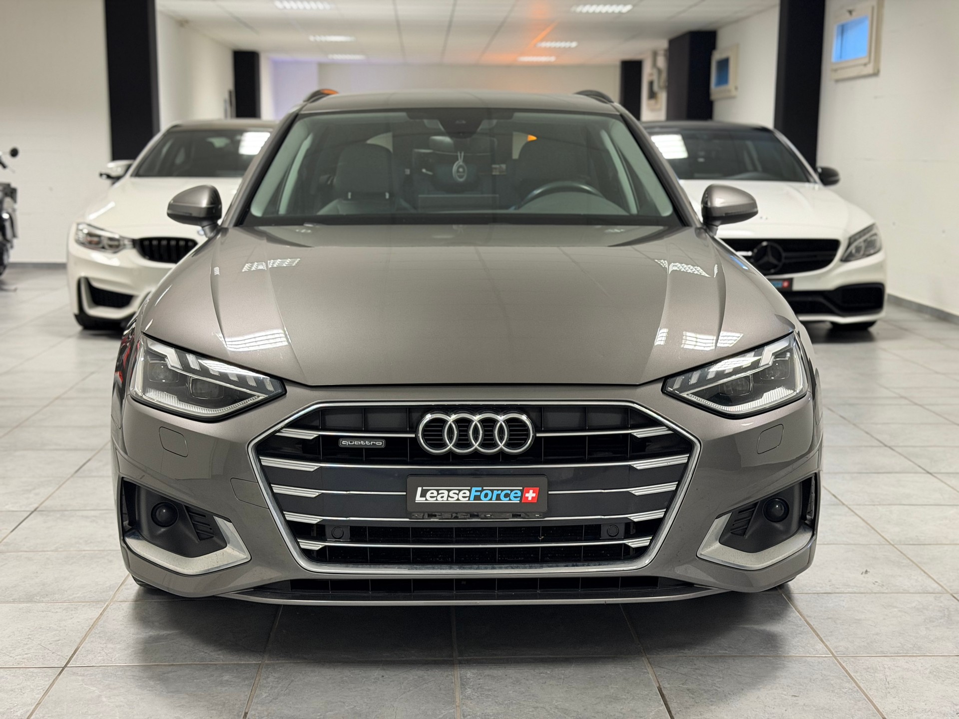 AUDI A4 Avant 40 TDI advanced quattro S-tronic-showroom-element-3