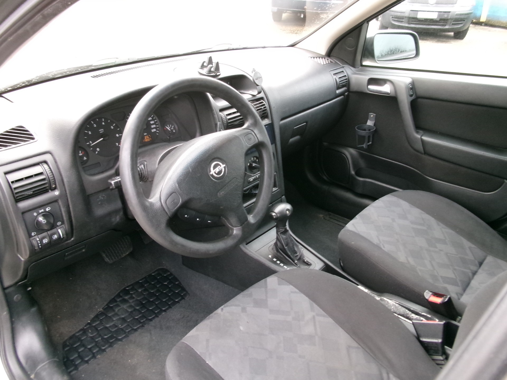 OPEL Astra Caravan 1.8i 16V Comfort-image-4