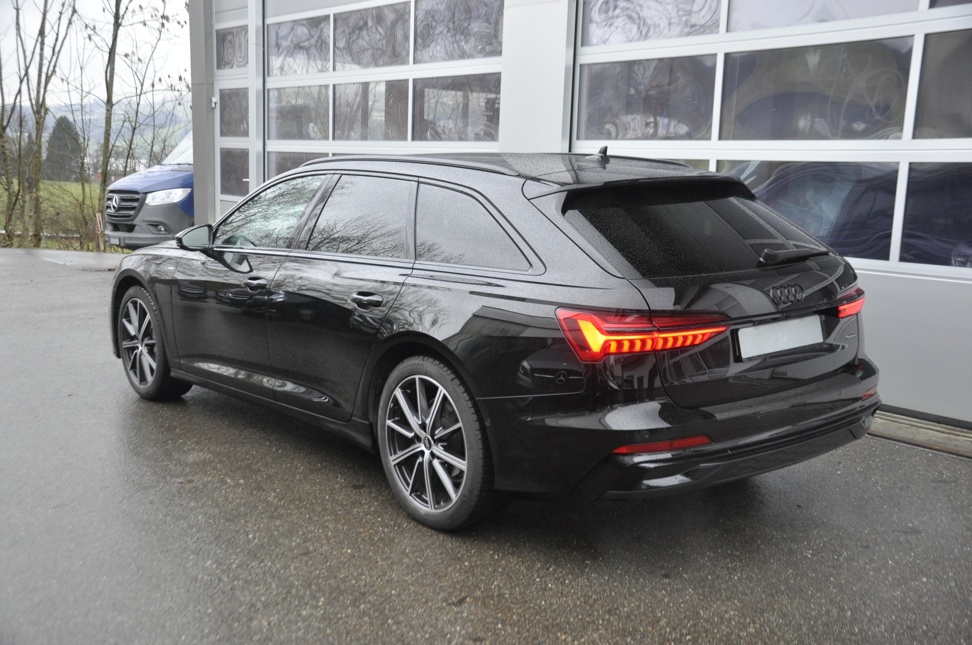 AUDI A6 Avant 40 TDI S line quattro S-tronic-image-4