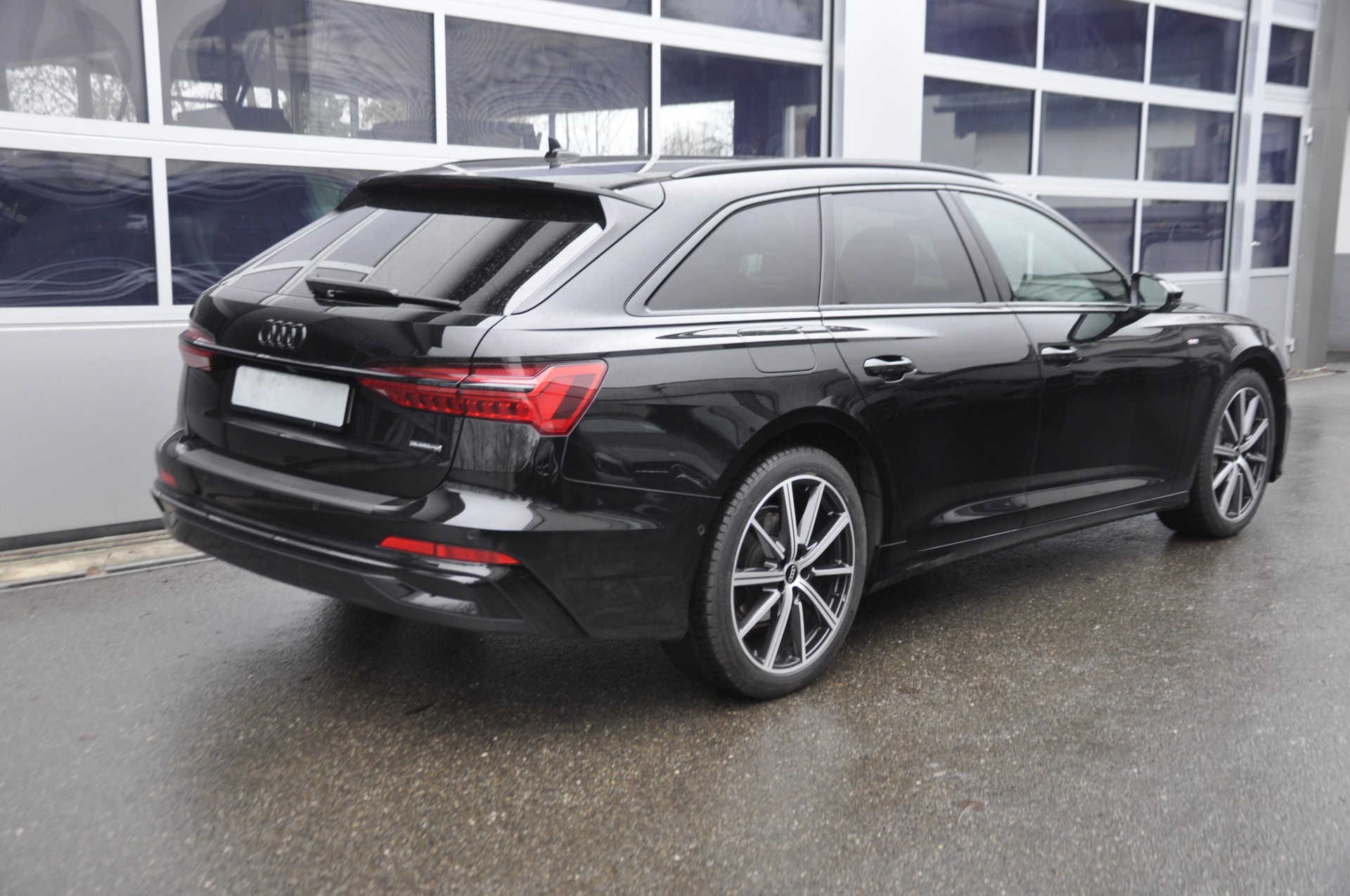 AUDI A6 Avant 40 TDI S line quattro S-tronic-image-15