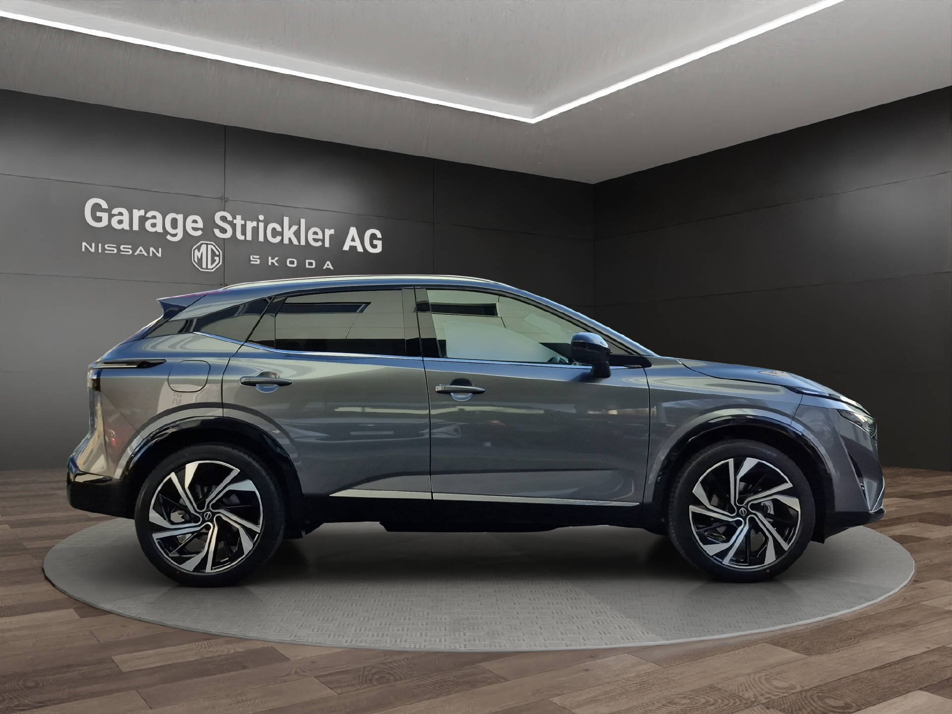 NISSAN Qashqai 1.3 DIG-T Tekna+ 4x4-image-5