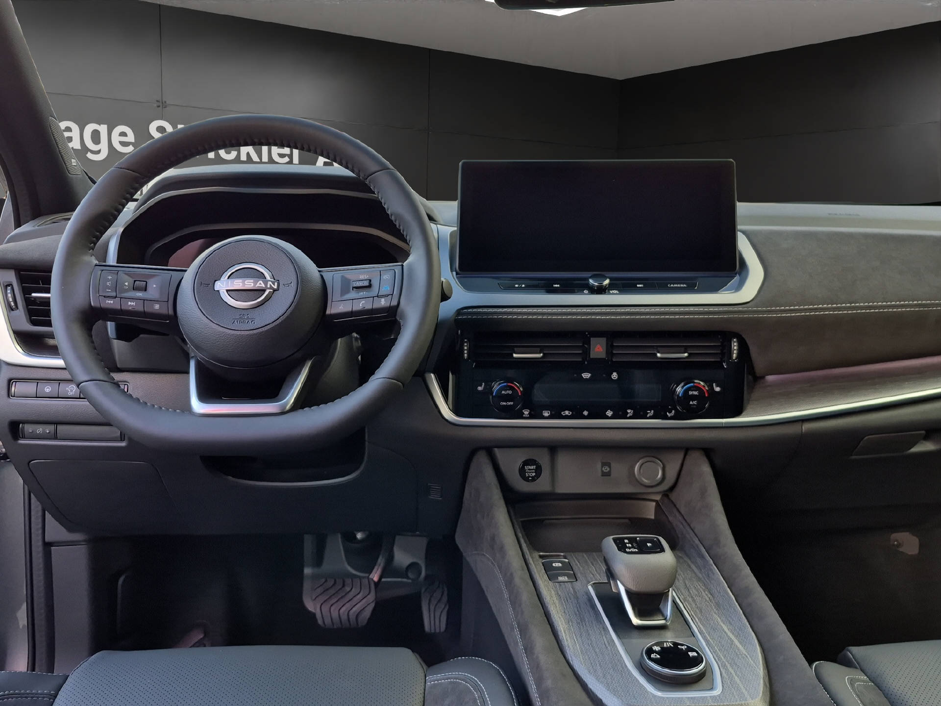 NISSAN Qashqai 1.3 DIG-T Tekna+ 4x4-image-10
