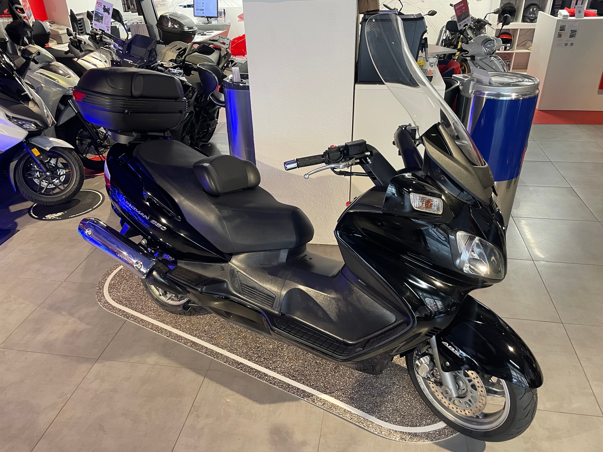 SUZUKI AN 650 ABS Burgman-showroom-element-1