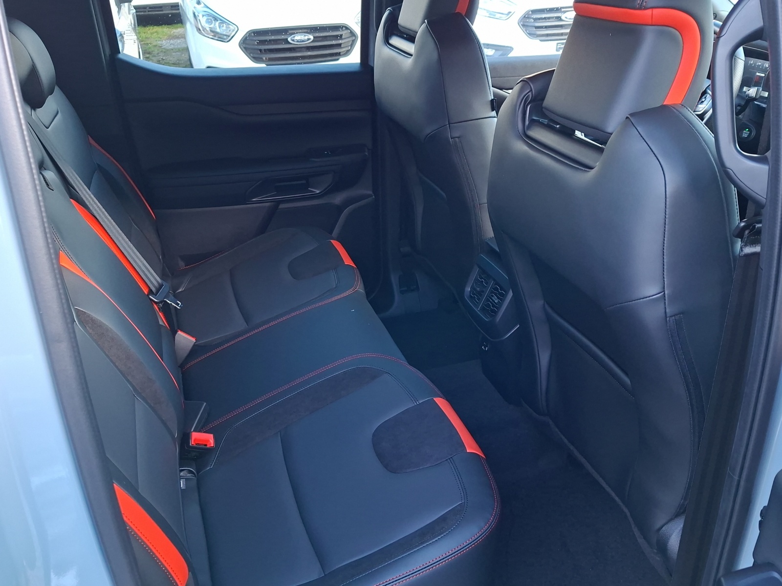 FORD Ranger Raptor 3.0 Eco boost 4x4 Automatique-image-11