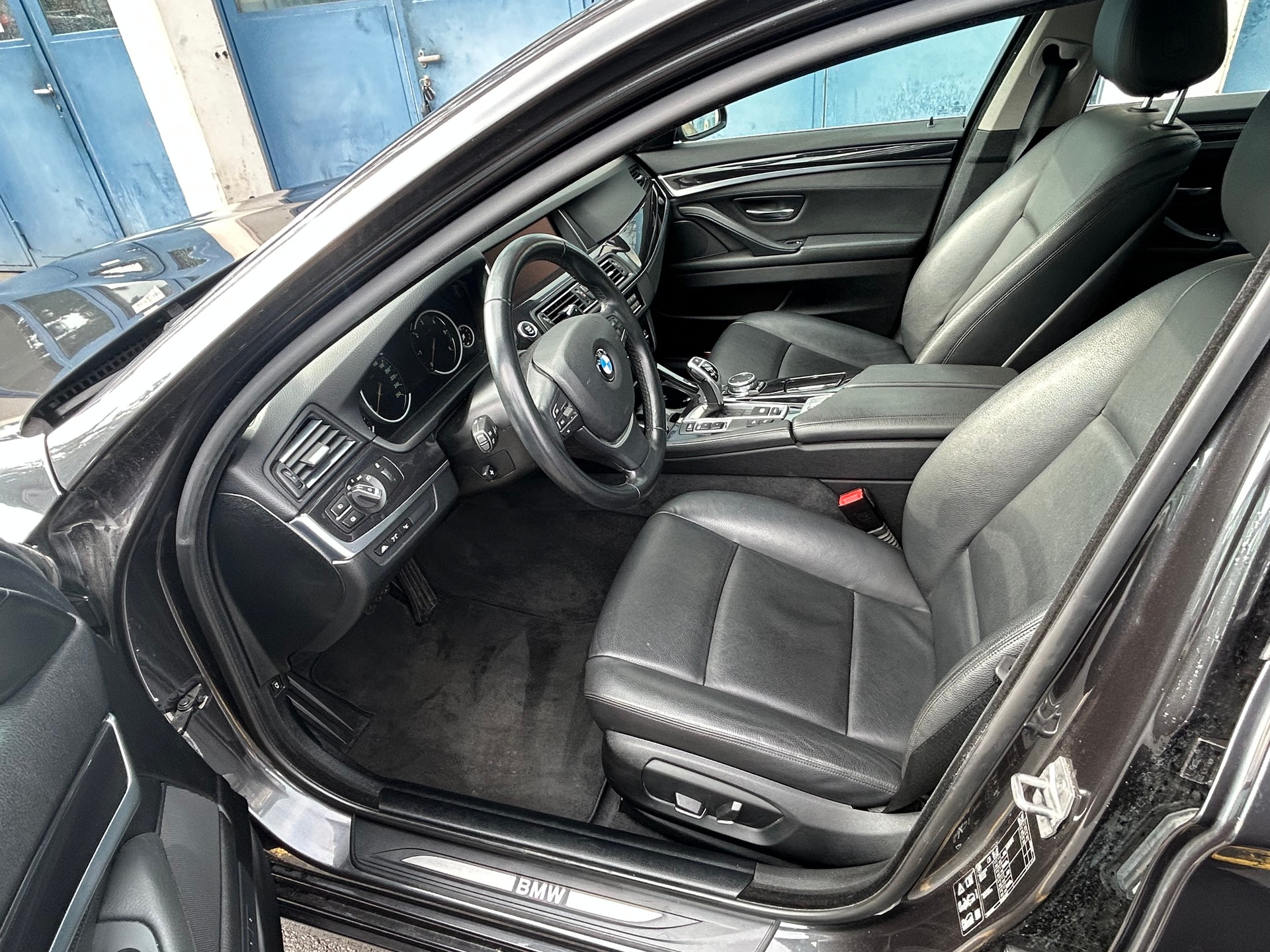 BMW 535d Touring xDrive Steptronic-image-4