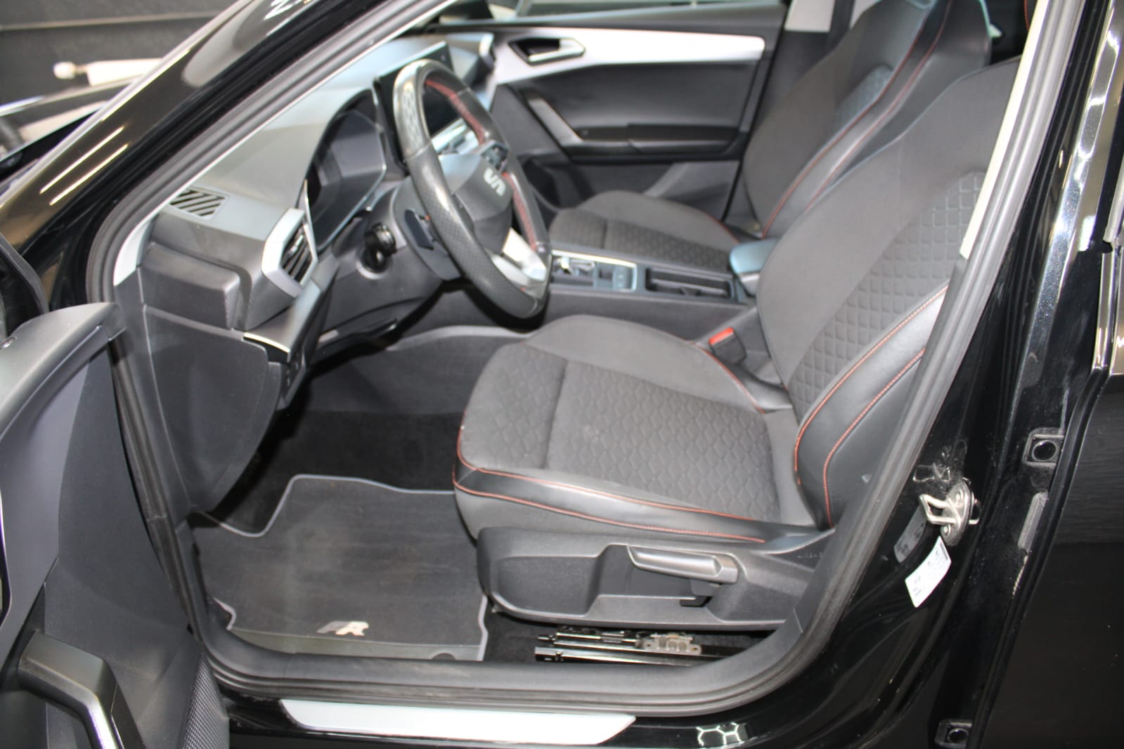 SEAT Leon ST 2.0 TDI EVO DSG 4Drive Hola FR-image-3