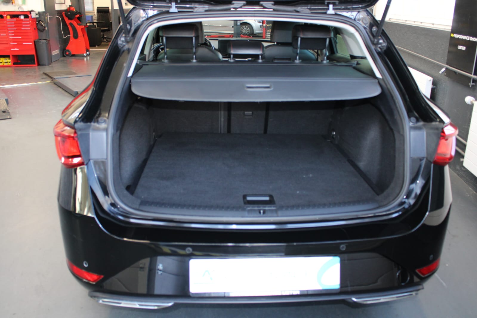 SEAT Leon ST 2.0 TDI EVO DSG 4Drive Hola FR-image-9