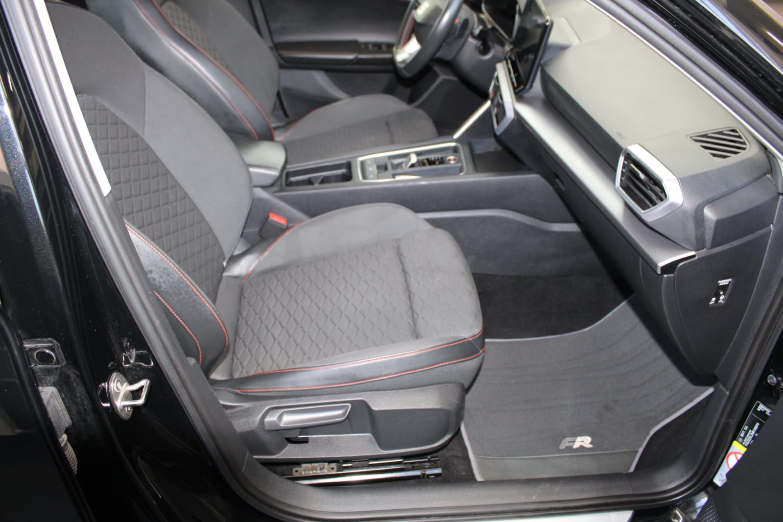 SEAT Leon ST 2.0 TDI EVO DSG 4Drive Hola FR-image-10