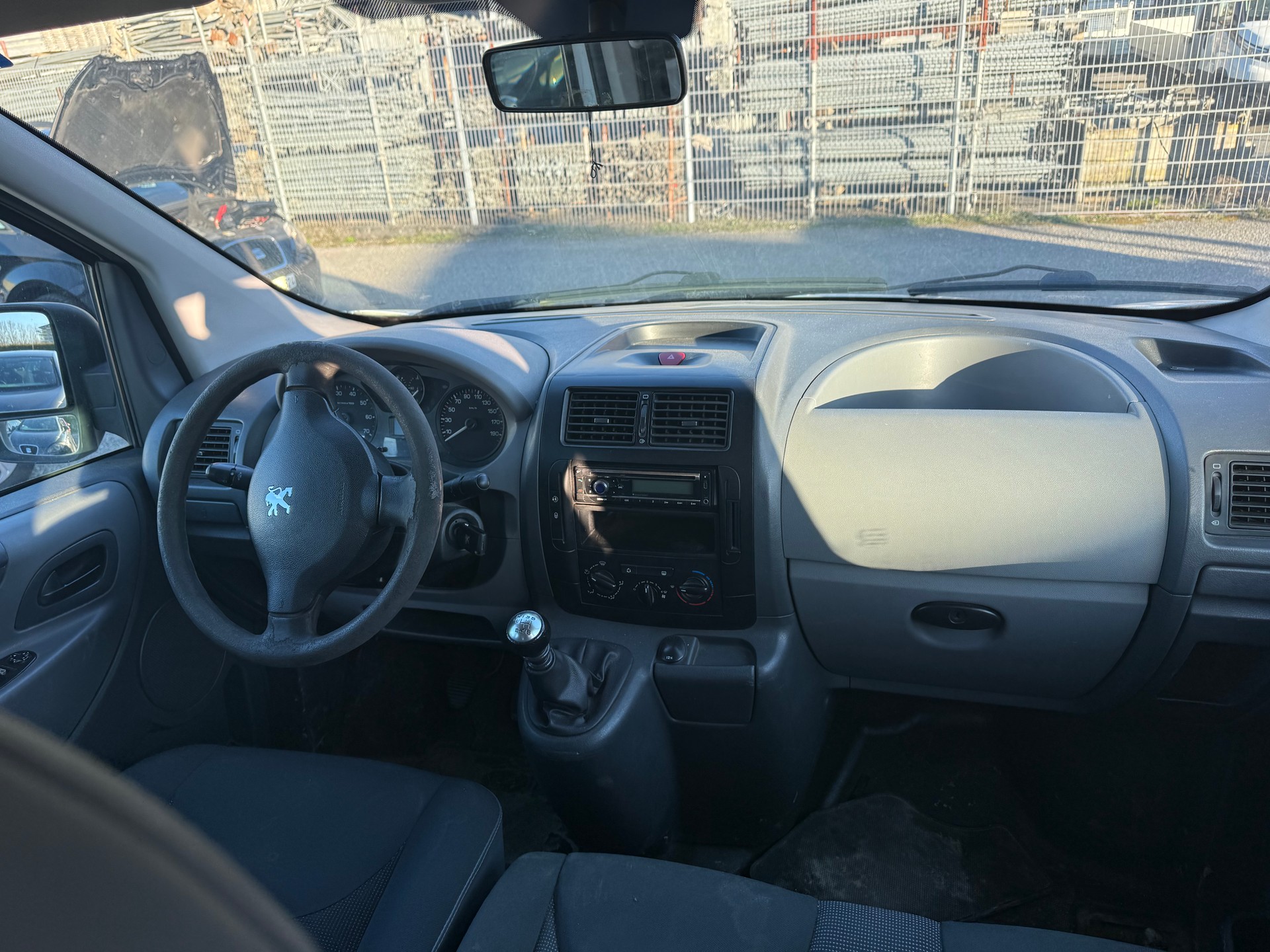 PEUGEOT Expert Tepee 2.0 HDi Confort L1-image-7