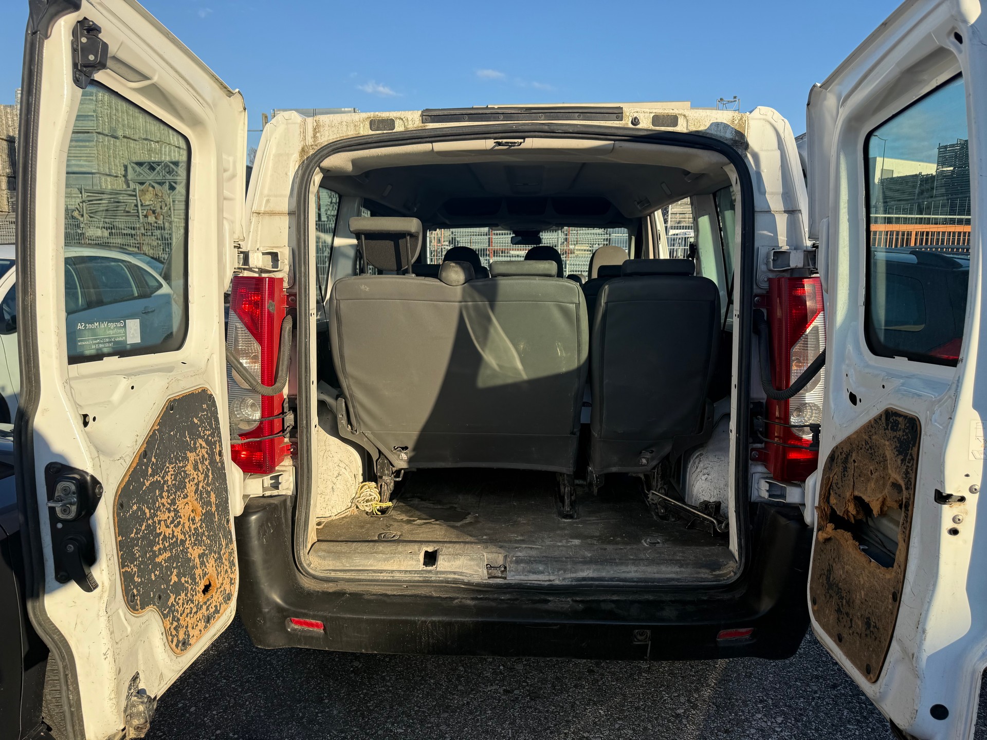 PEUGEOT Expert Tepee 2.0 HDi Confort L1-image-4
