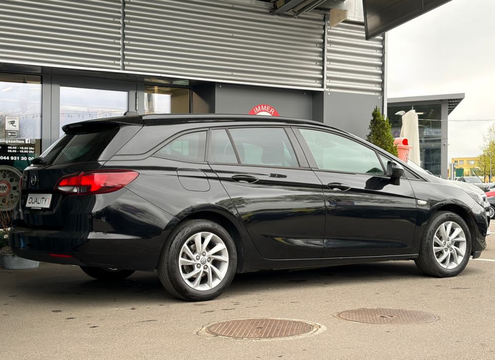 OPEL Astra Sports Tourer 1.2i Turbo Edition-image-2