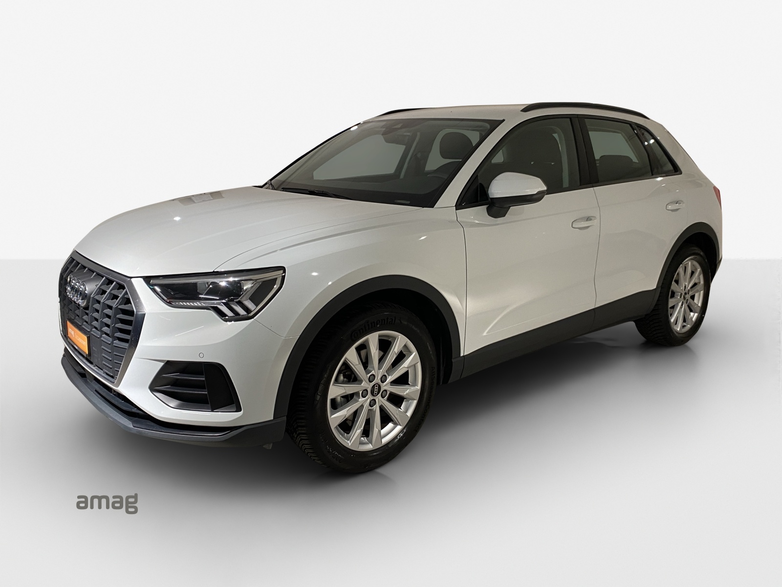 AUDI Q3 35 TDI quattro S-tronic-image-0