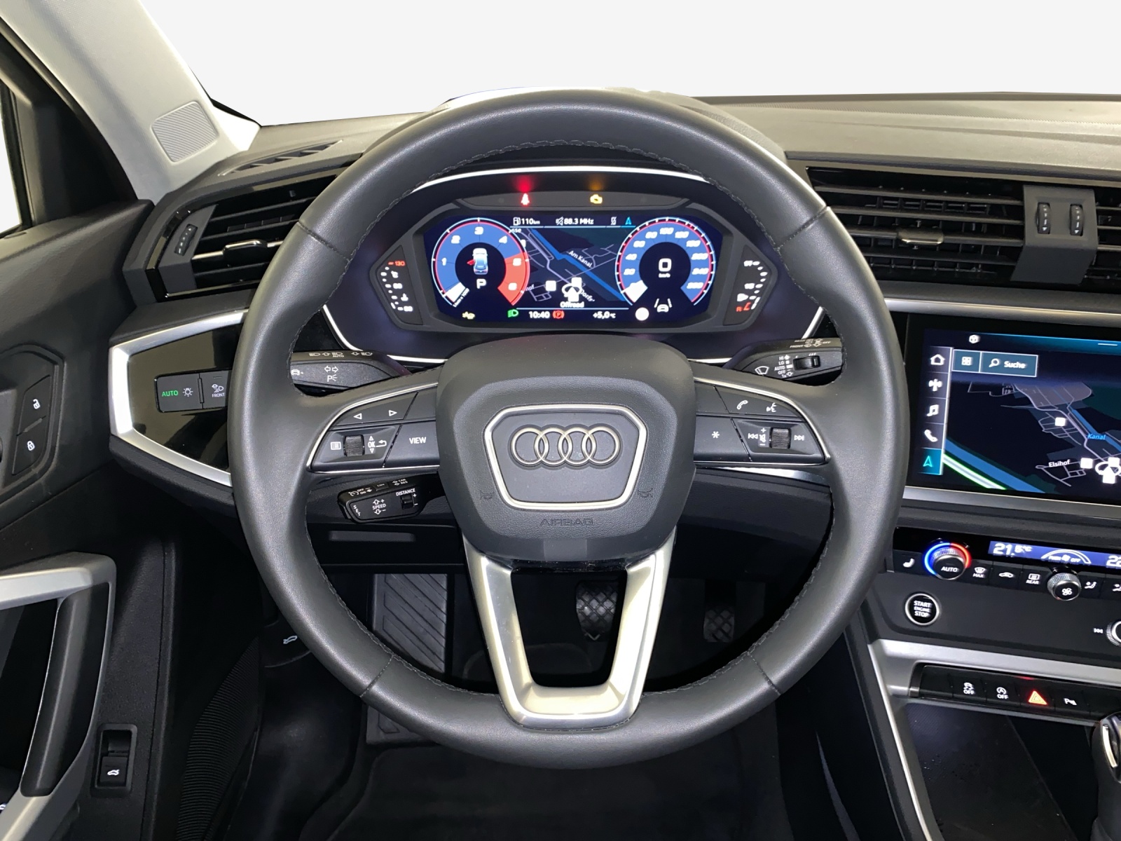 AUDI Q3 35 TDI quattro S-tronic-image-9