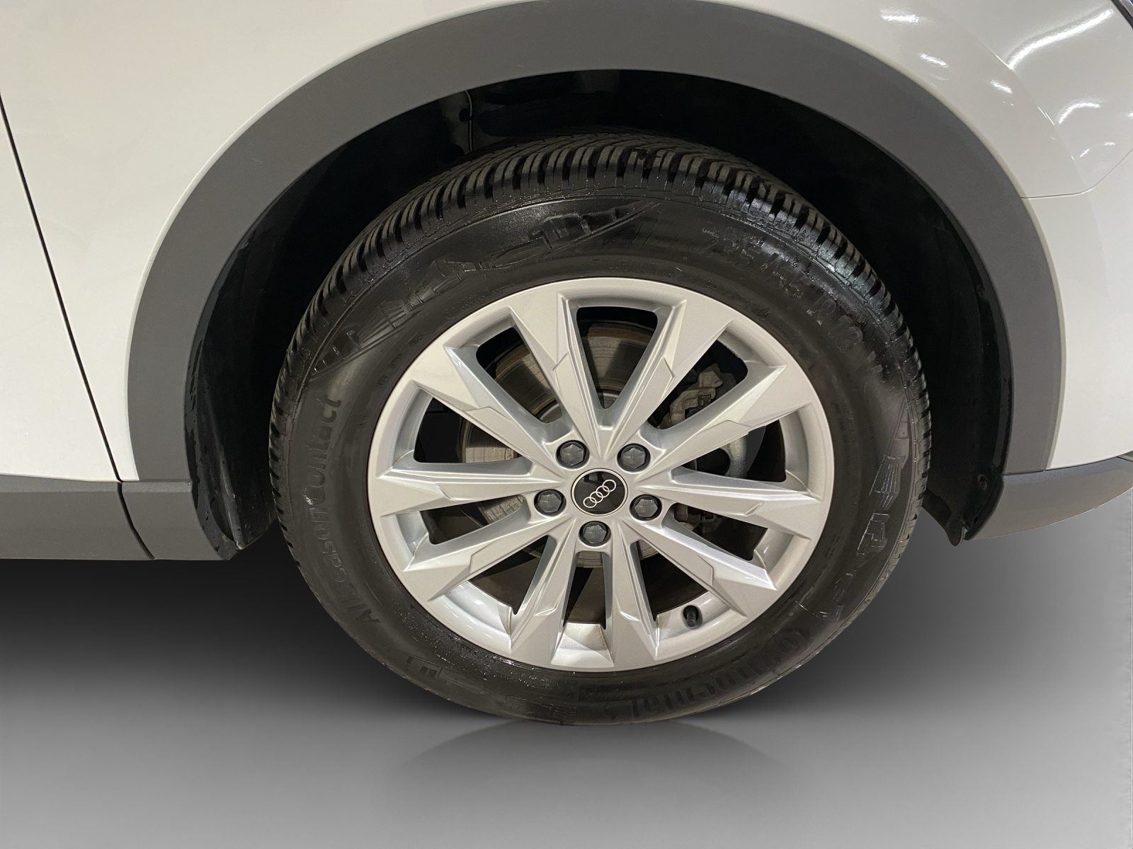 AUDI Q3 35 TDI quattro S-tronic-image-14