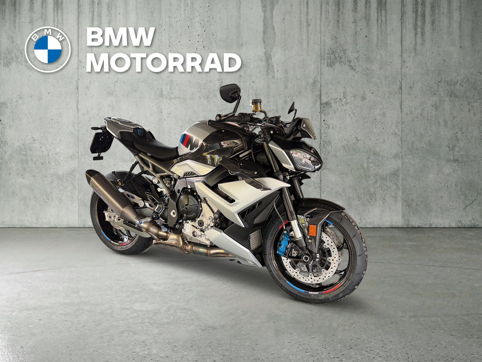 BMW M 1000 R-showroom-element-1