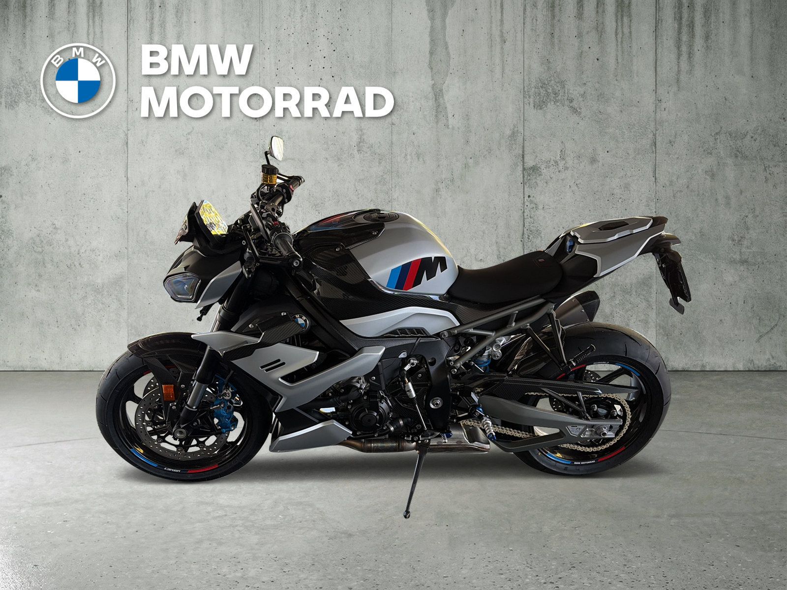 BMW M 1000 R-showroom-element-3