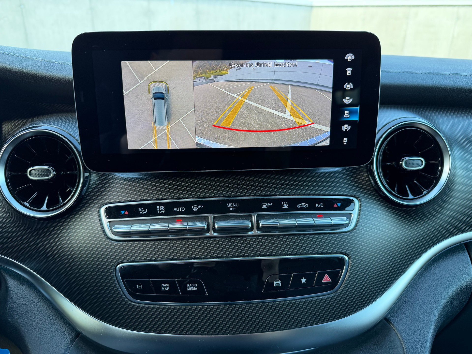 MERCEDES-BENZ V 300 d lang Swiss Edition 4Matic 9G-Tronic-image-30