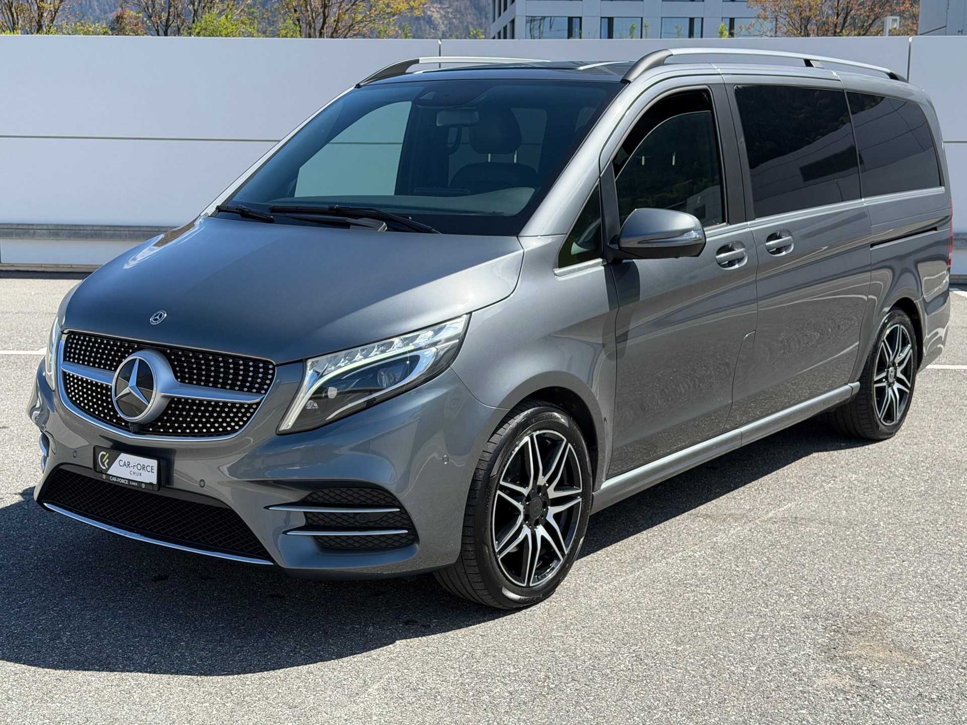 MERCEDES-BENZ V 300 d lang Swiss Edition 4Matic 9G-Tronic-showroom-element-1