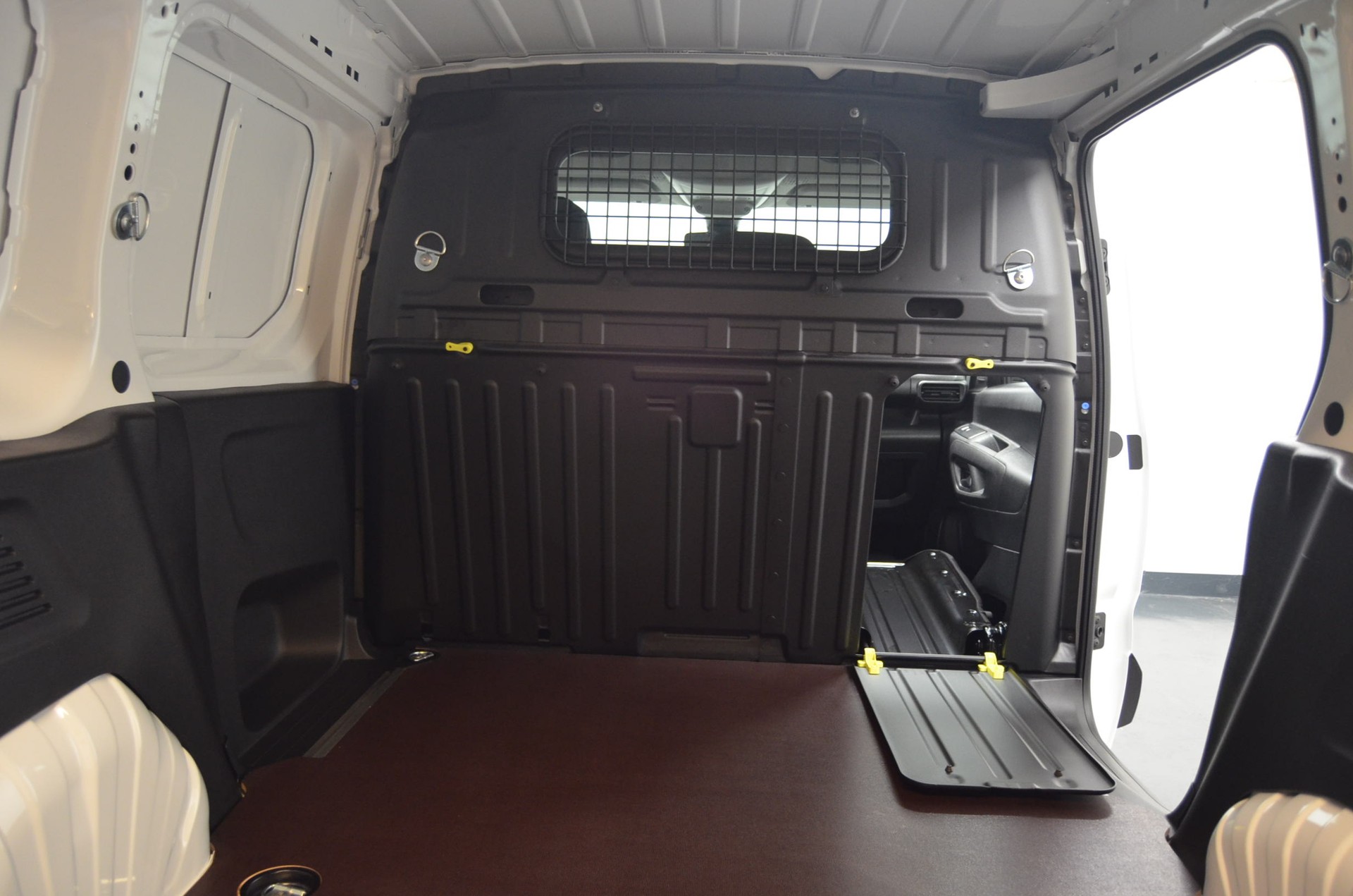 PEUGEOT Partner 1.5 HDi Premium-image-7