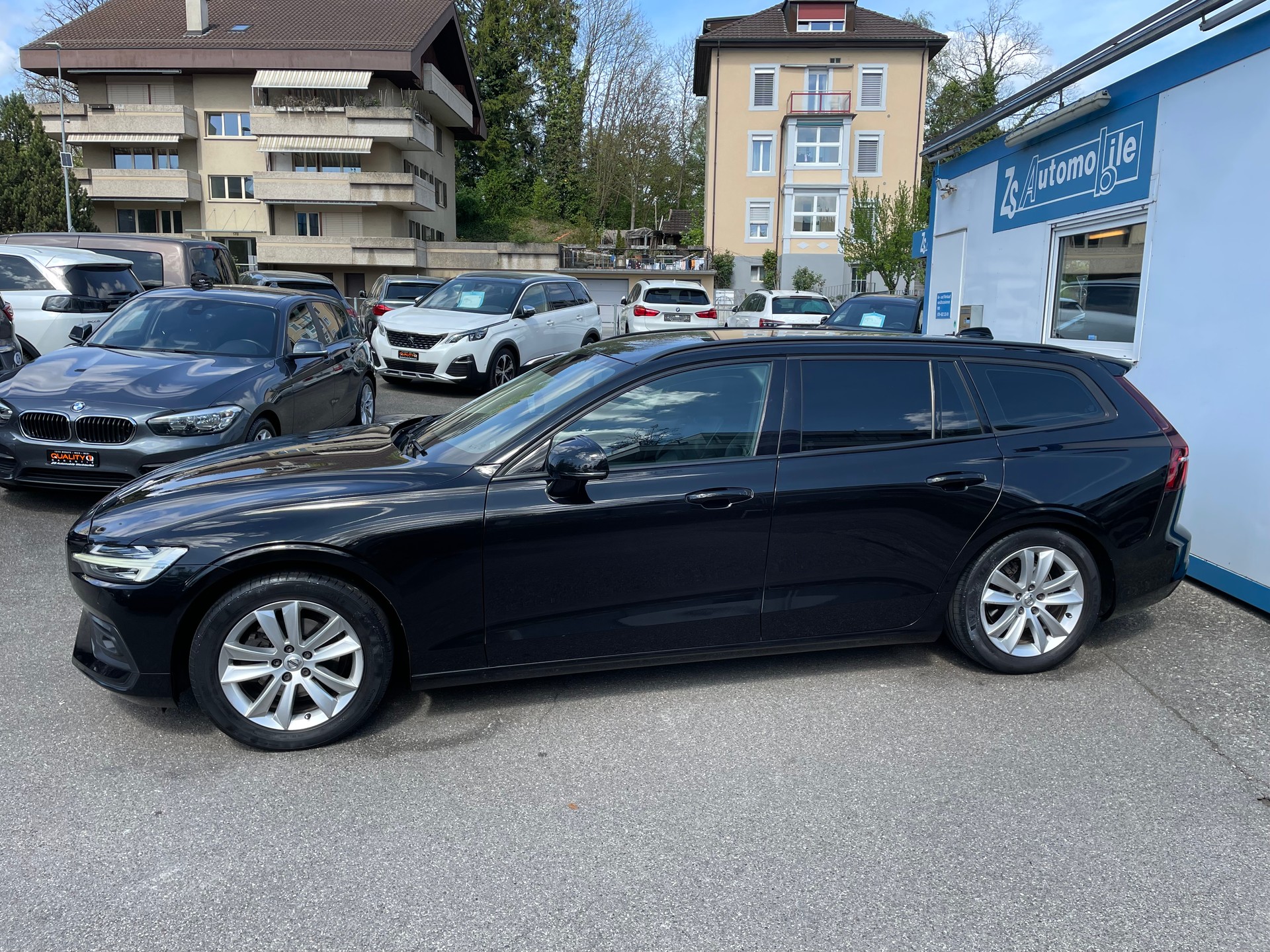 VOLVO V60 D4 Inscription Geartronic-image-1