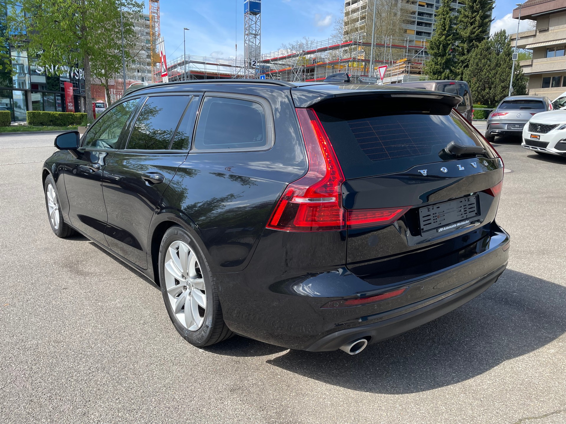 VOLVO V60 D4 Inscription Geartronic-image-2