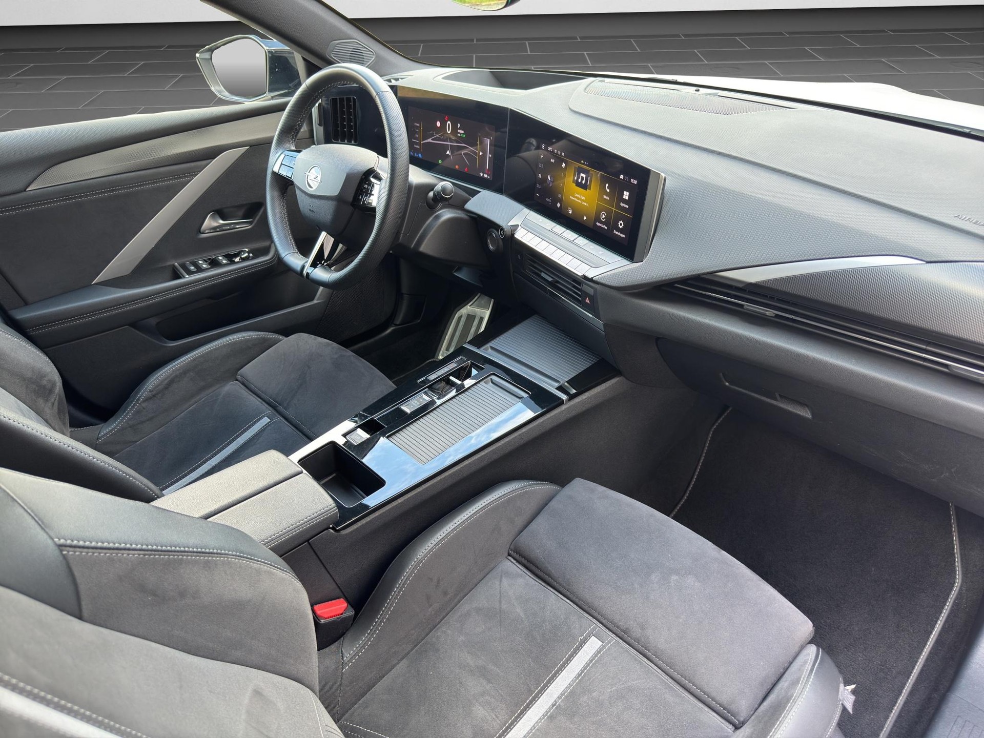 OPEL Astra Sports Tourer 1.6 T PHEV 225 GSe-image-9