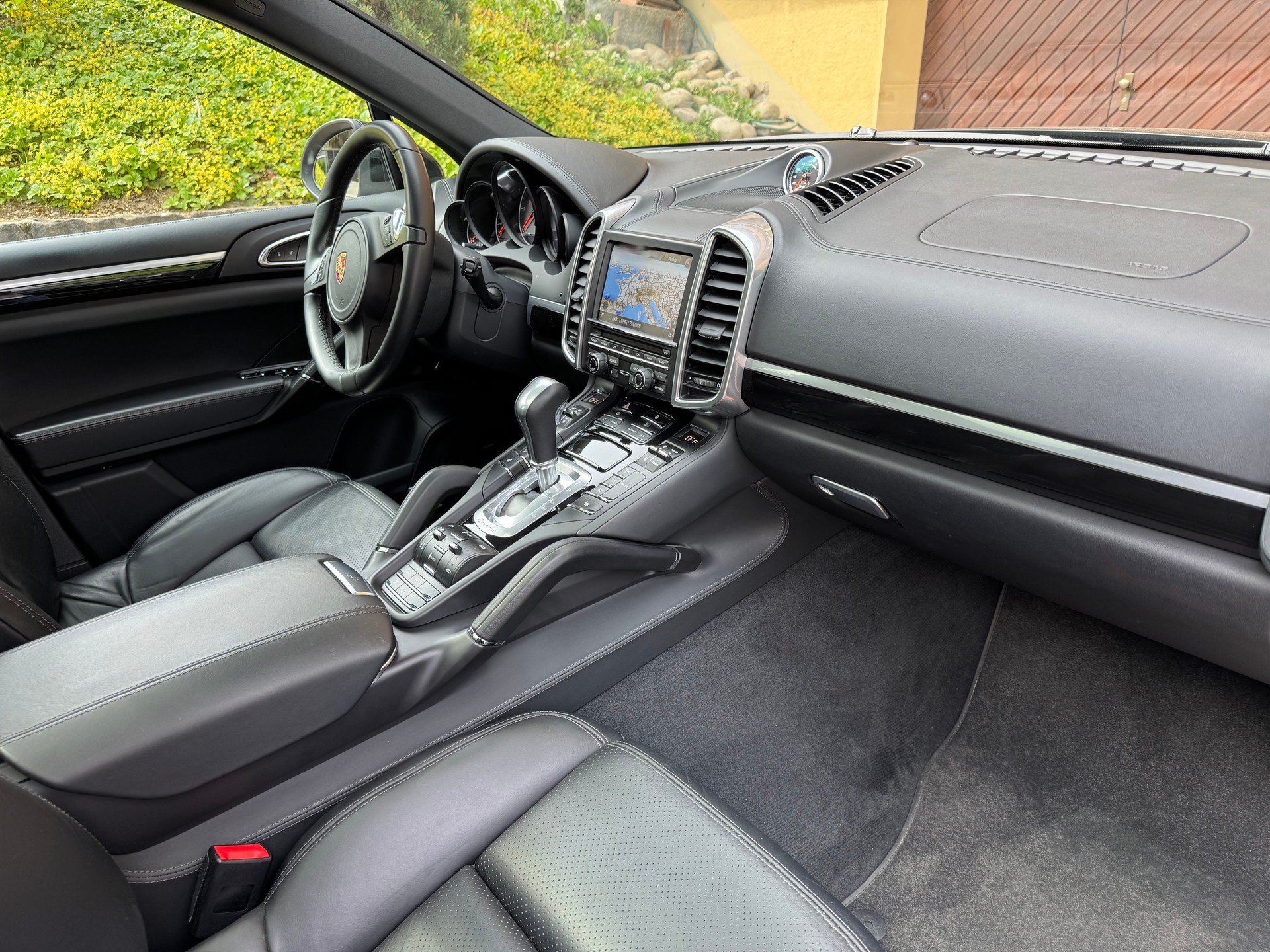PORSCHE Cayenne S Diesel-image-4