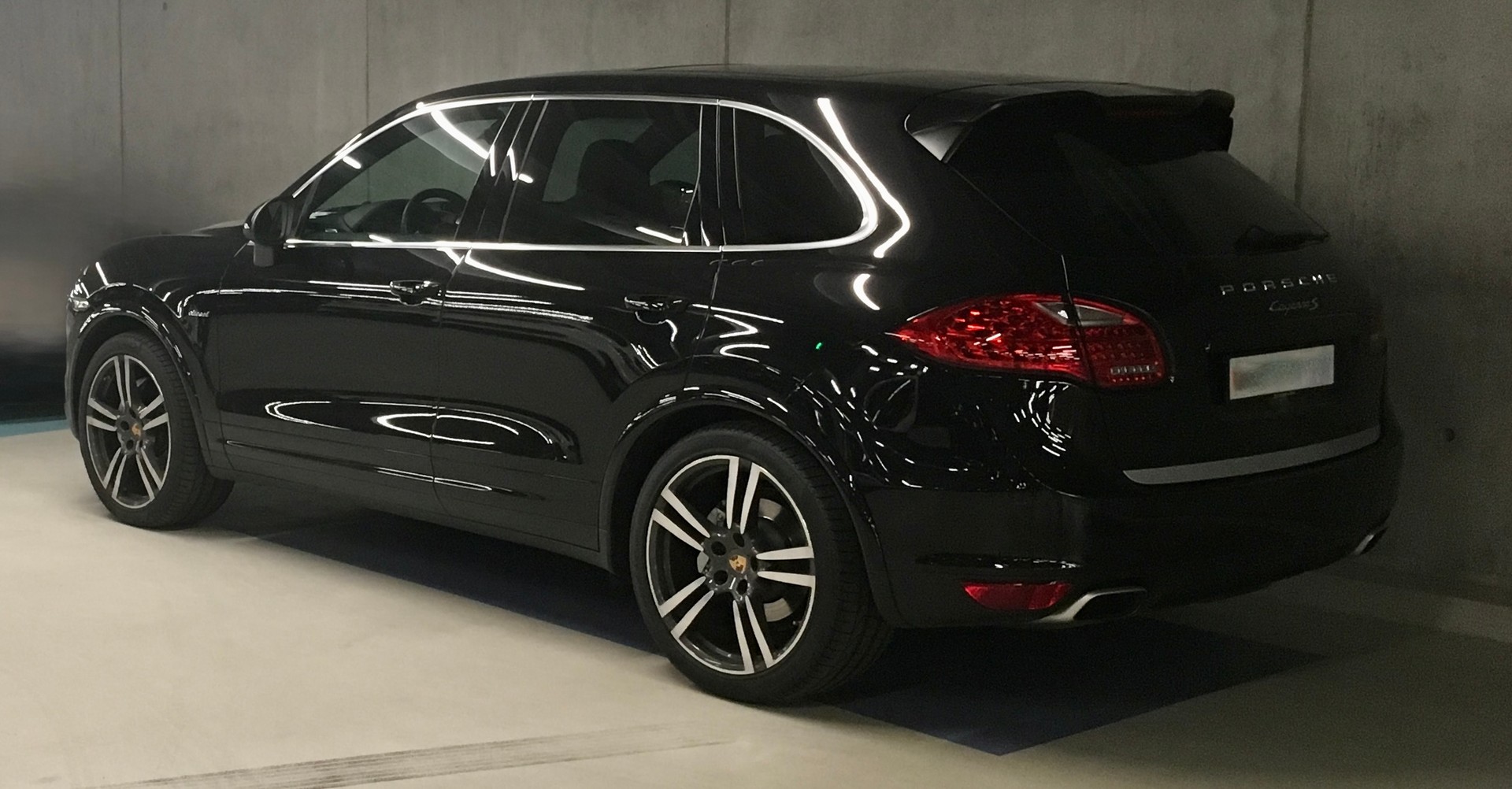PORSCHE Cayenne S Diesel-image-0