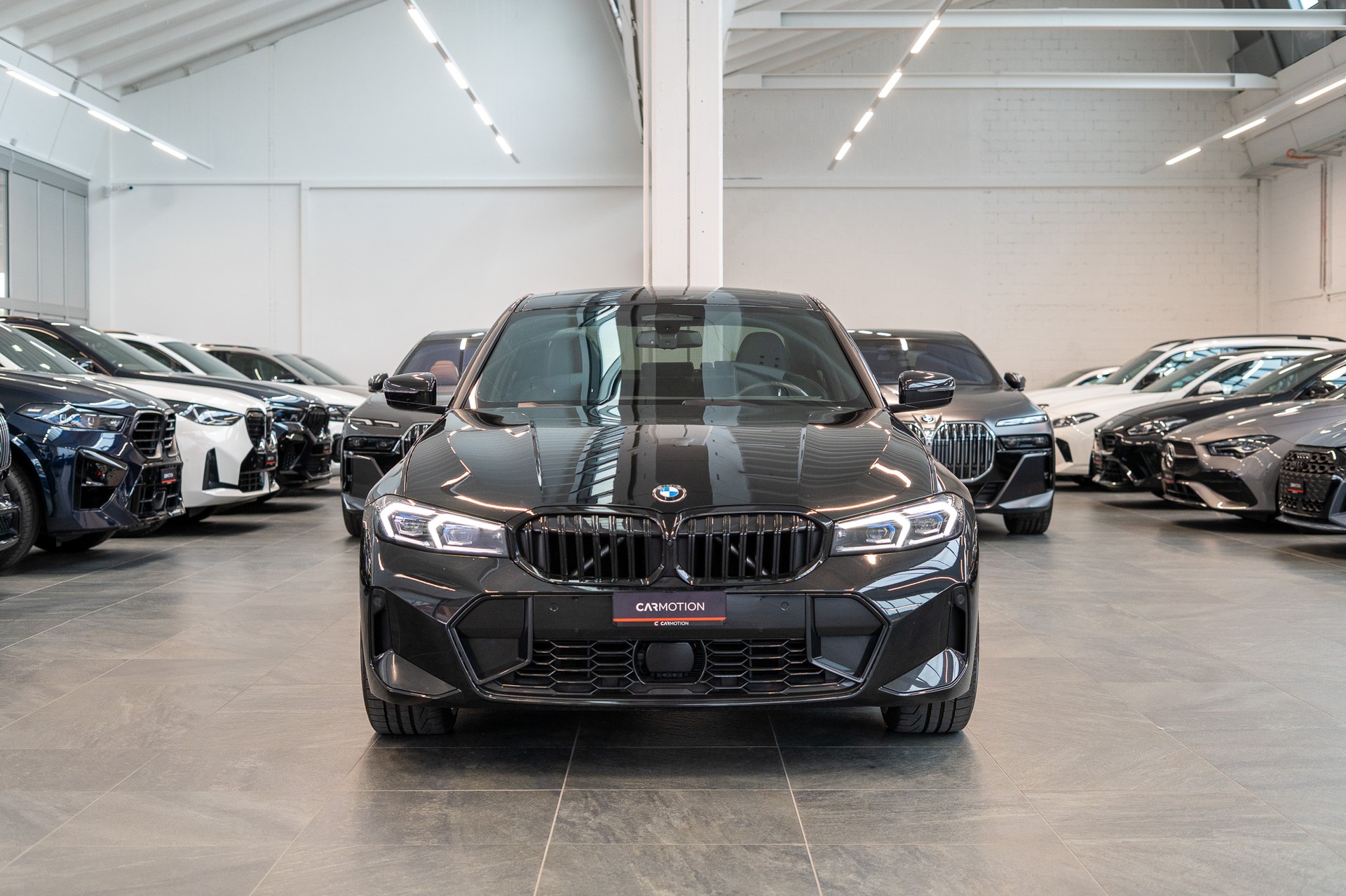 BMW 330i xDrive M Sport SAG / LCI / 360°Kamera / HeadUp / Glasdach-image-1