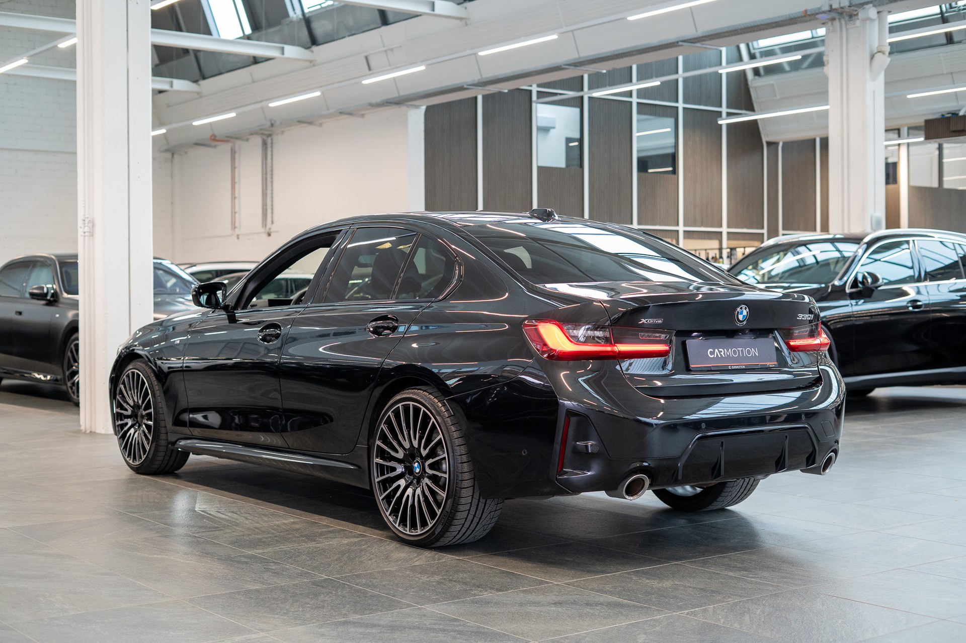 BMW 330i xDrive M Sport SAG / LCI / 360°Kamera / HeadUp / Glasdach-image-7