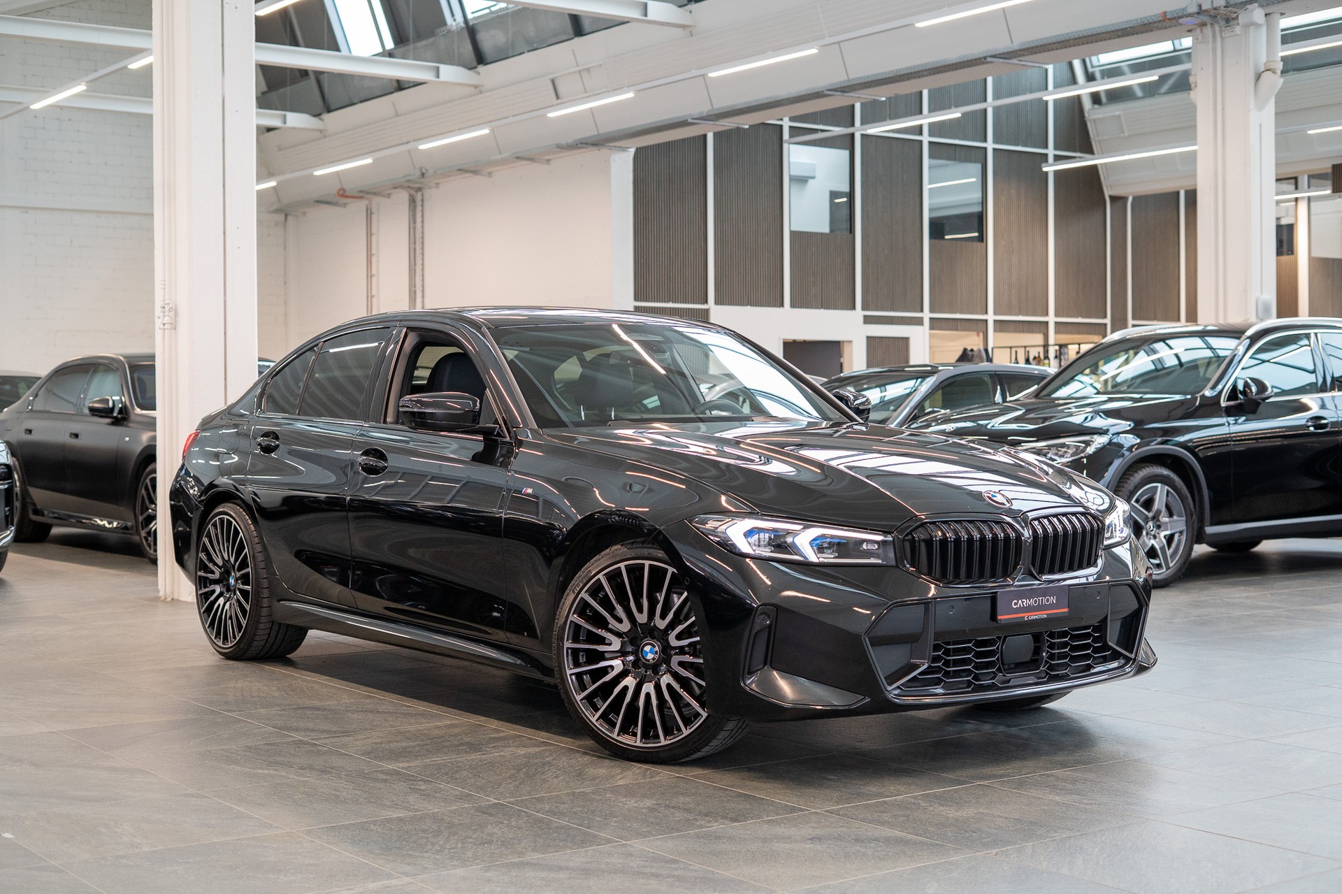 BMW 330i xDrive M Sport SAG / LCI / 360°Kamera / HeadUp / Glasdach-image-2