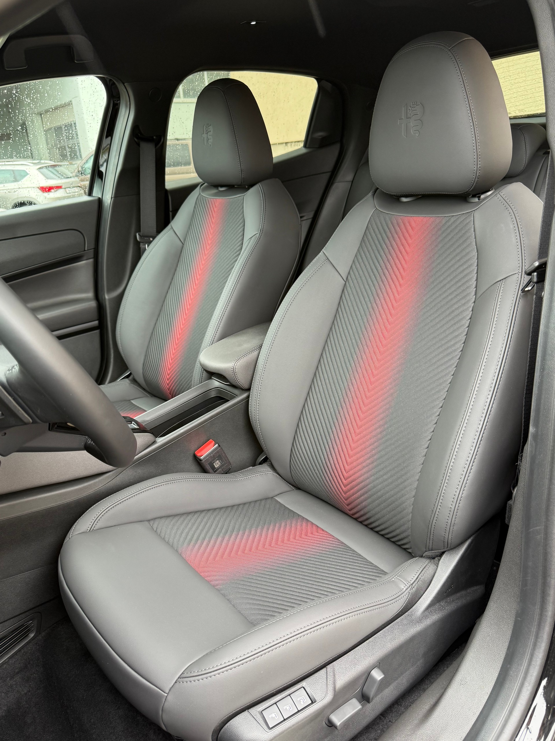 ALFA ROMEO Junior 1.2 48V Hybrid Speciale Tech-image-4