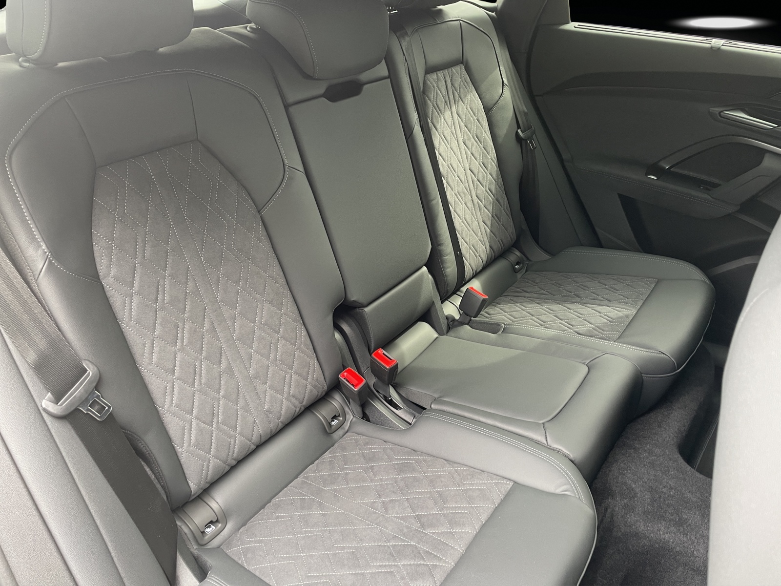 AUDI SQ5 TFSI quattro S-tronic-image-7