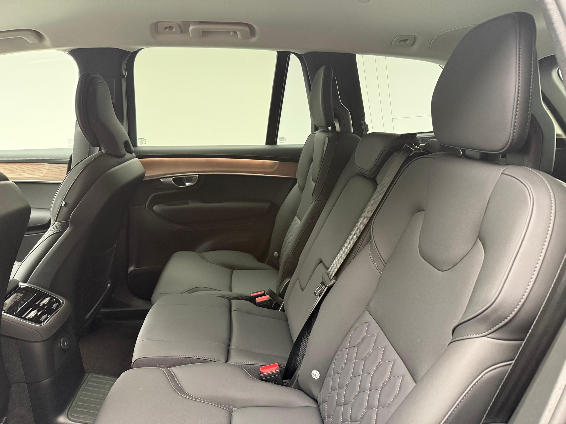 VOLVO XC90 2.0 T8 TE Plus Dark eAWD-image-10