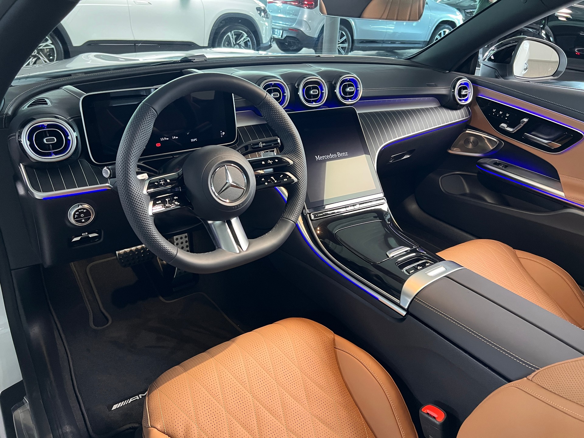 MERCEDES-BENZ CLE 300 Cabrio 4Matic 9G-Tronic-image-12