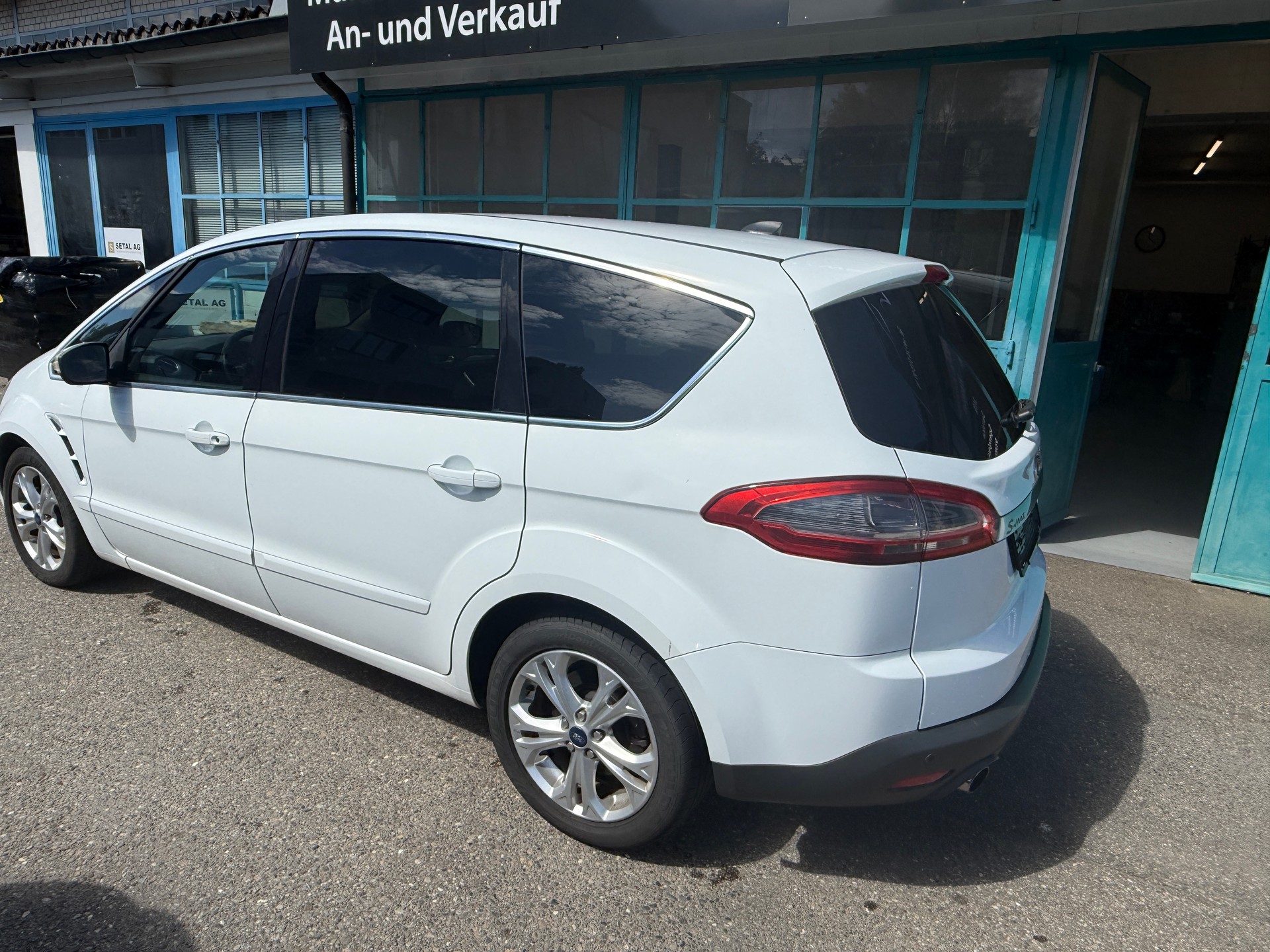 FORD S-Max 2.0 SCTi TitaniumS PowerShift-image-3