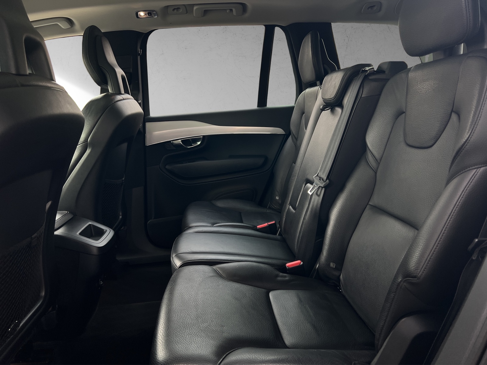 VOLVO XC90 D5 AWD Momentum-image-14