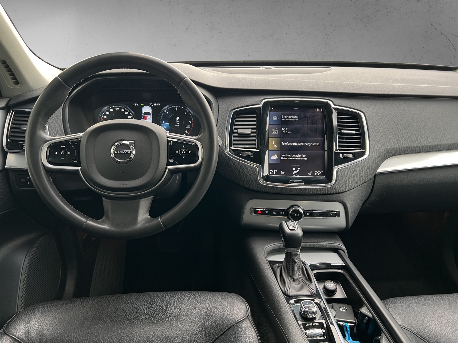 VOLVO XC90 D5 AWD Momentum-image-7