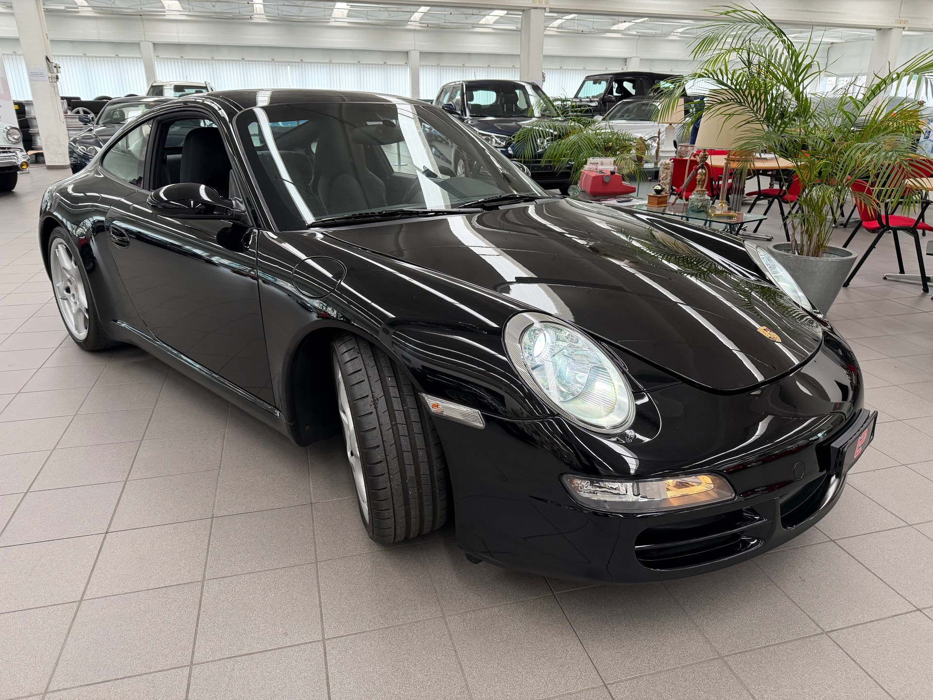 PORSCHE 911 Carrera S-image-1