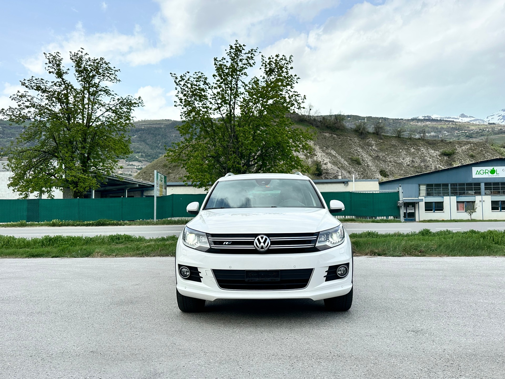 VW Tiguan 2.0 TSI Sport&Style 4Motion DSG-image-2