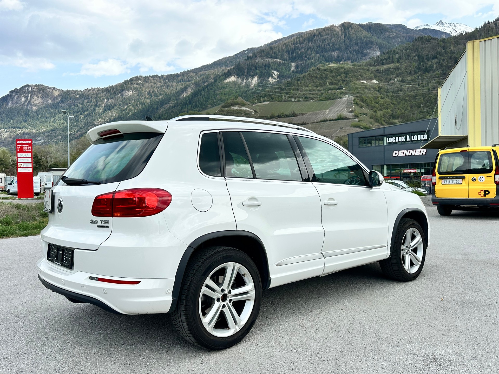VW Tiguan 2.0 TSI Sport&Style 4Motion DSG-image-4