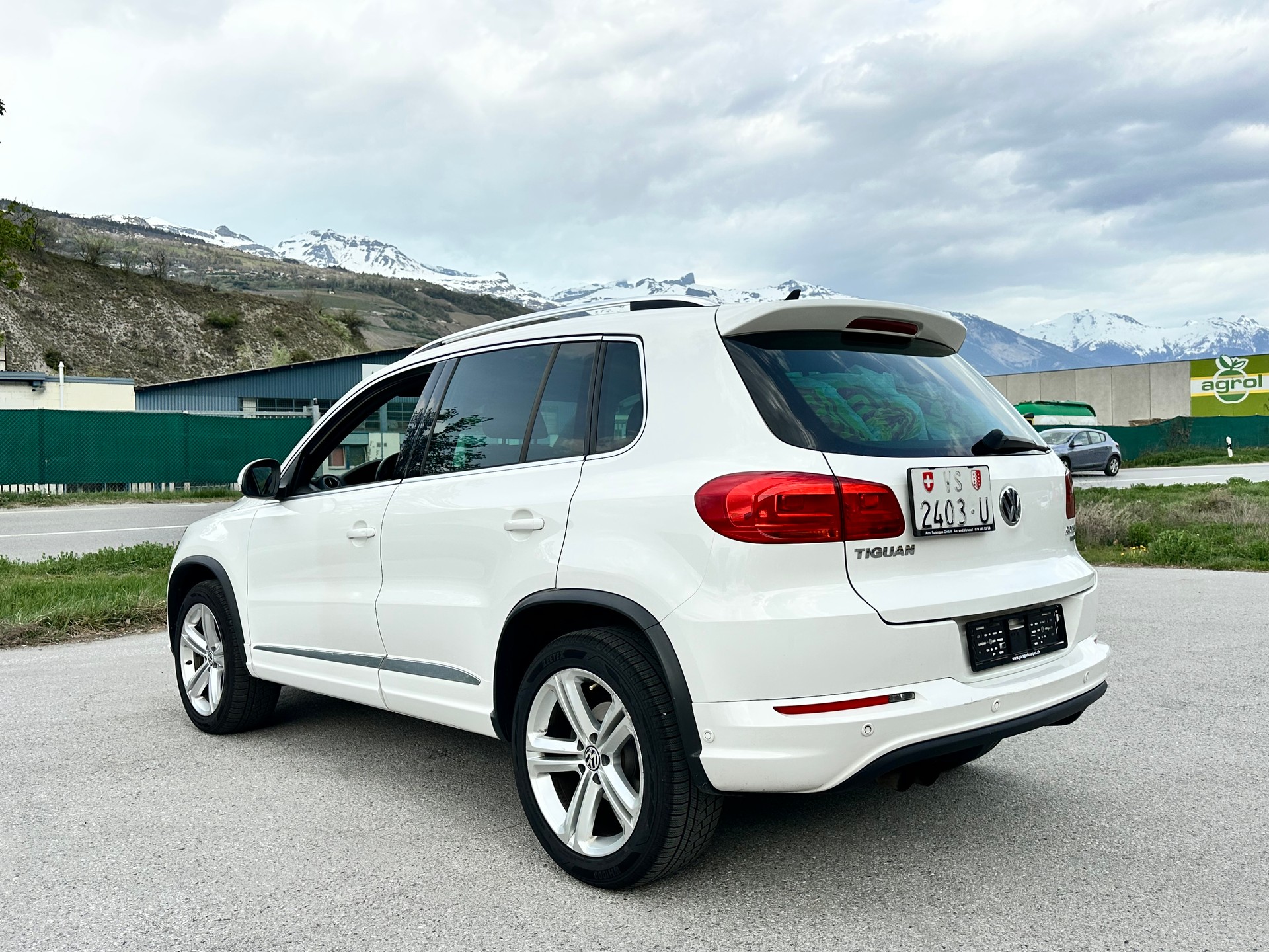 VW Tiguan 2.0 TSI Sport&Style 4Motion DSG-image-3
