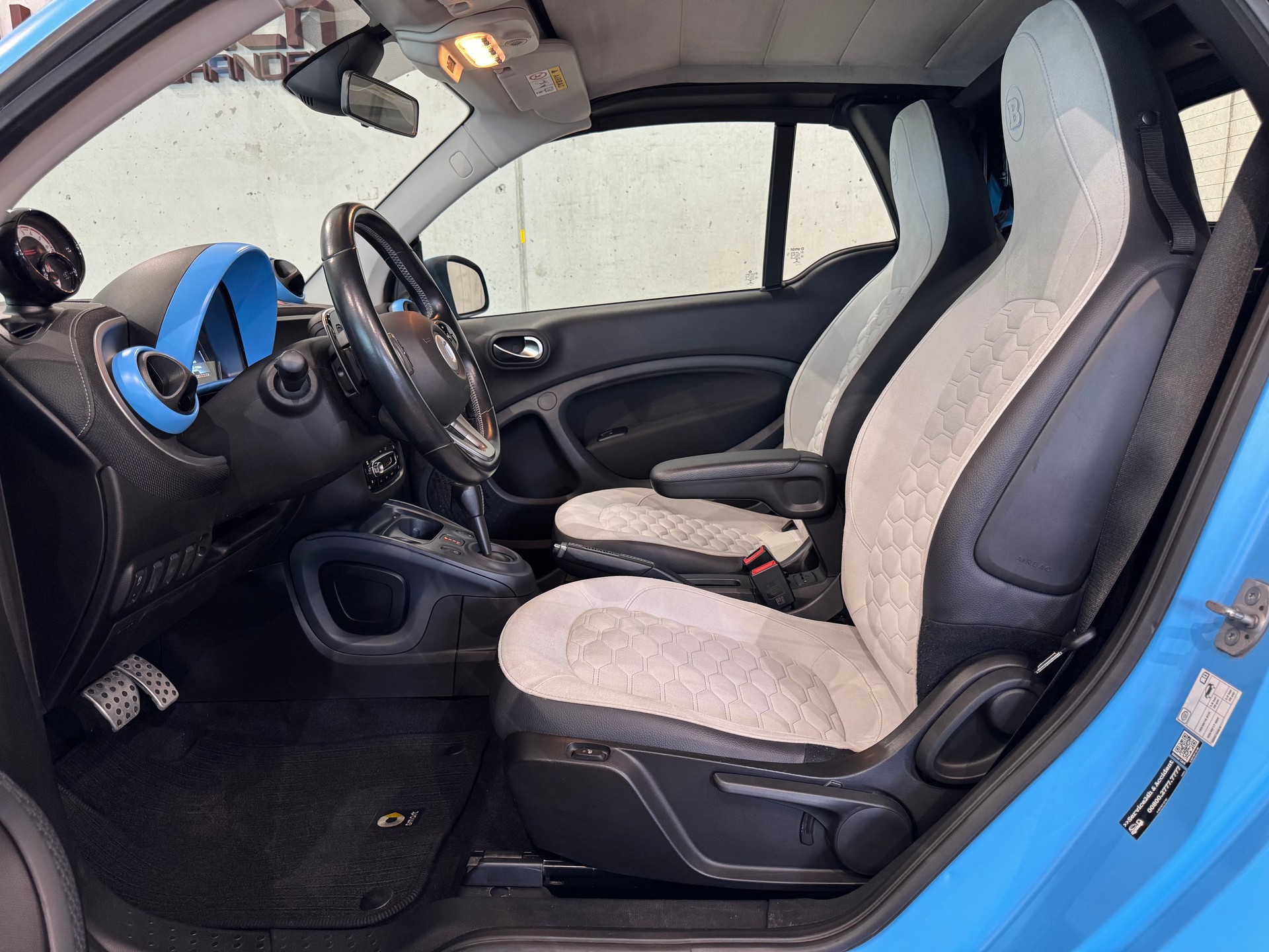 SMART fortwo Cabrio *BRABUS Edition Tailor Made* twinmatic || CH-FZG || LIMITIERT AUF 200 STK WELTWEIT-image-22