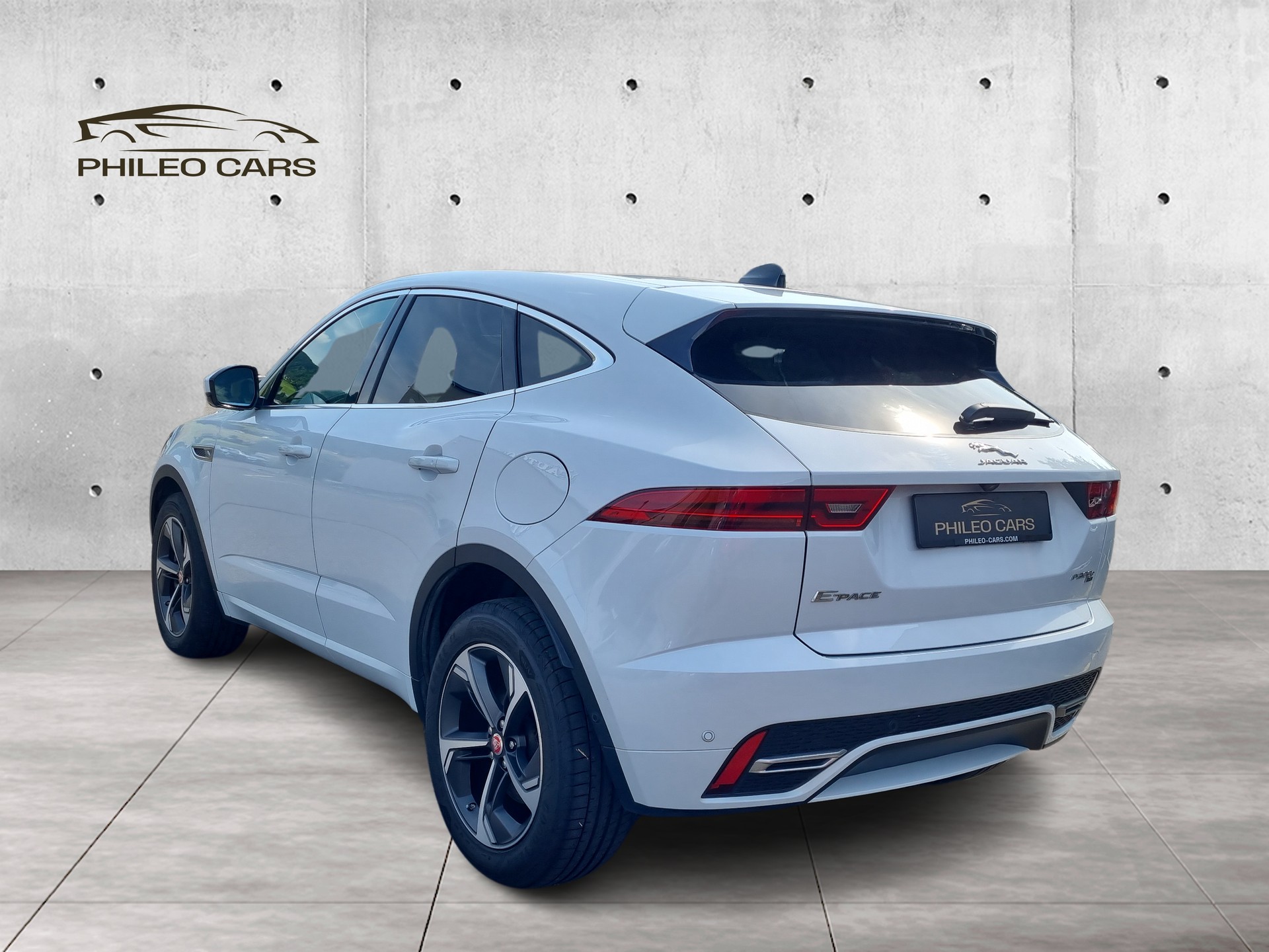 JAGUAR E-Pace 1.5 P300e R-Dynamic AWD SE-image-5