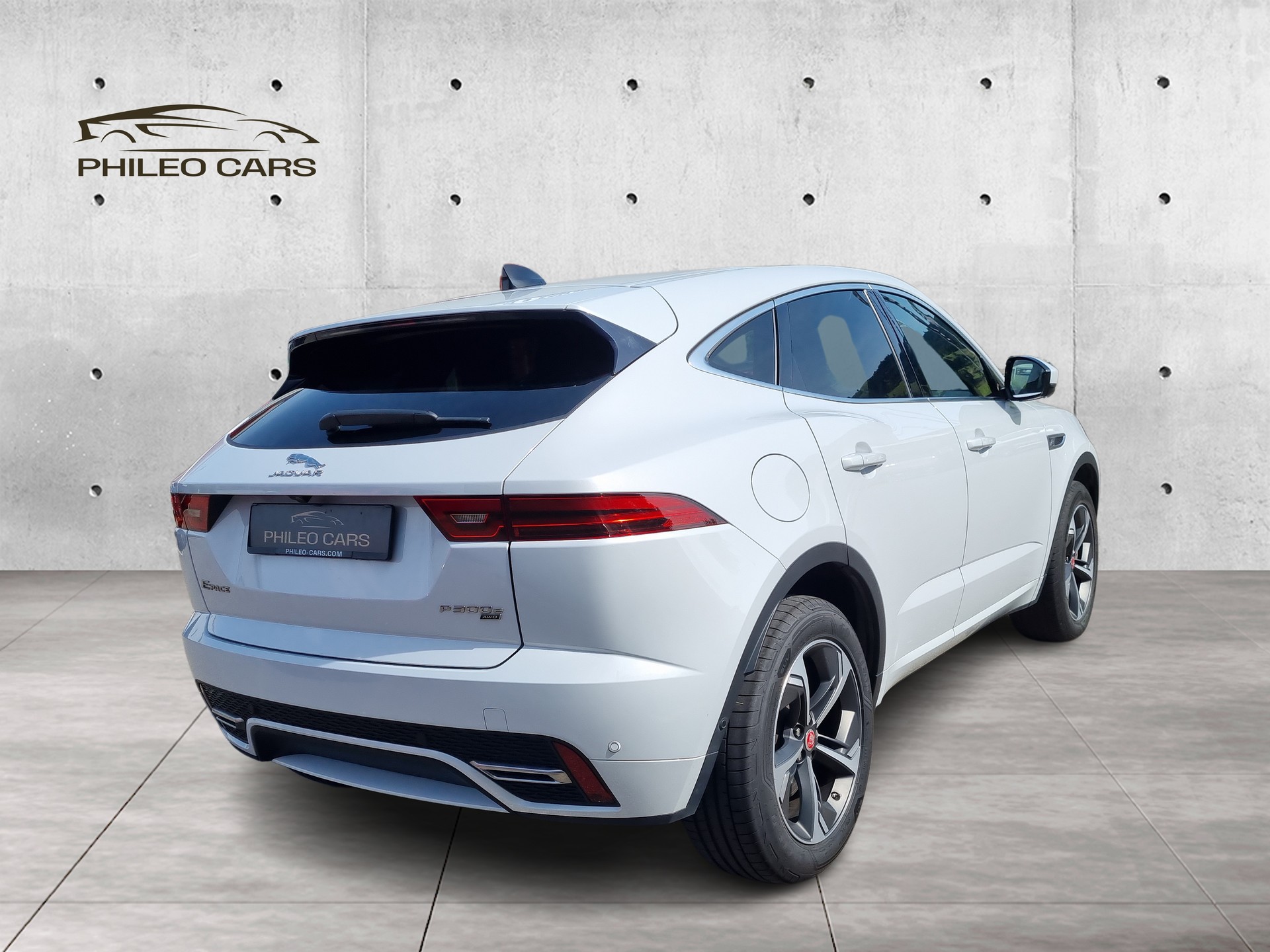 JAGUAR E-Pace 1.5 P300e R-Dynamic AWD SE-image-6